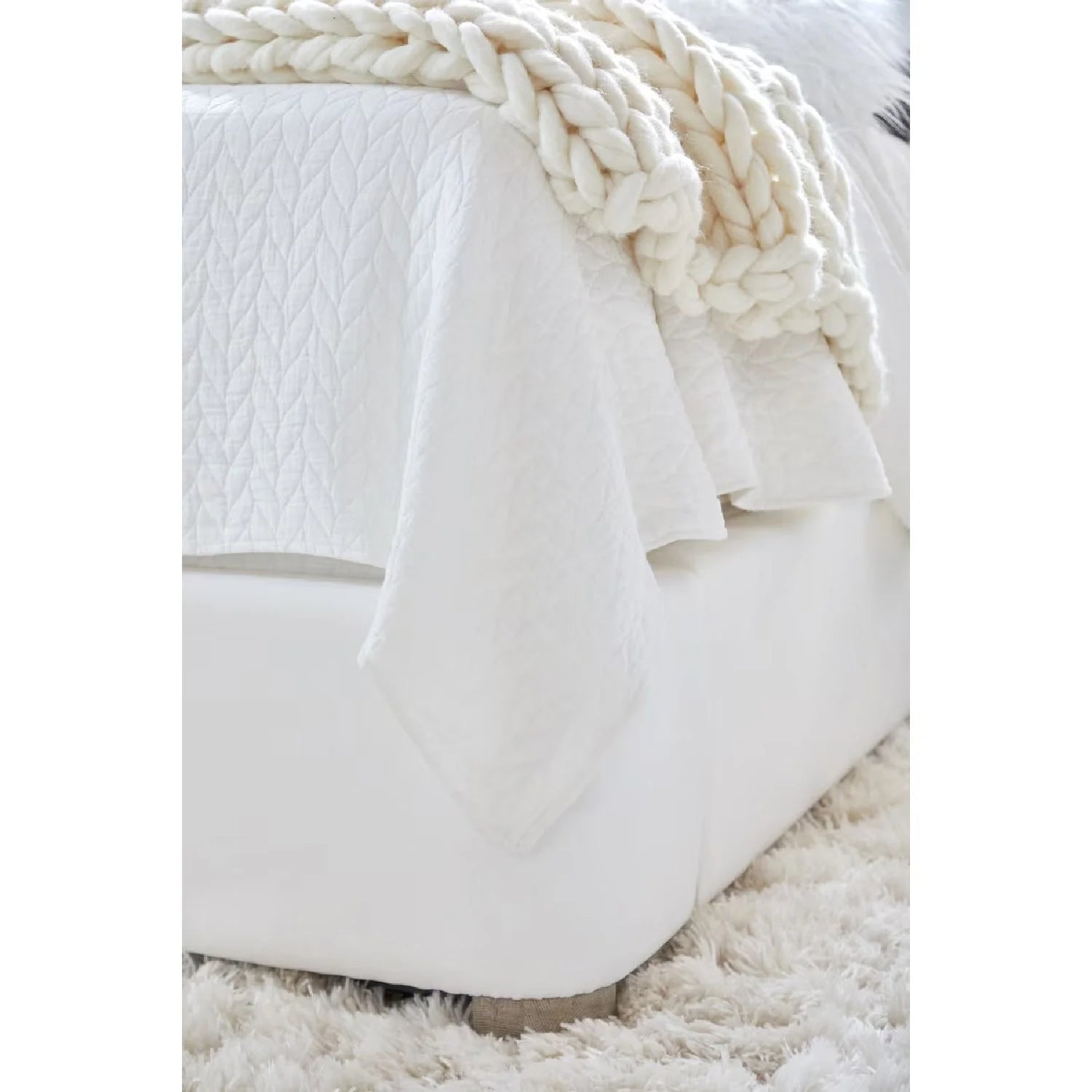 Luxury Upholstered Modern Wingback Bed European Style for Villa