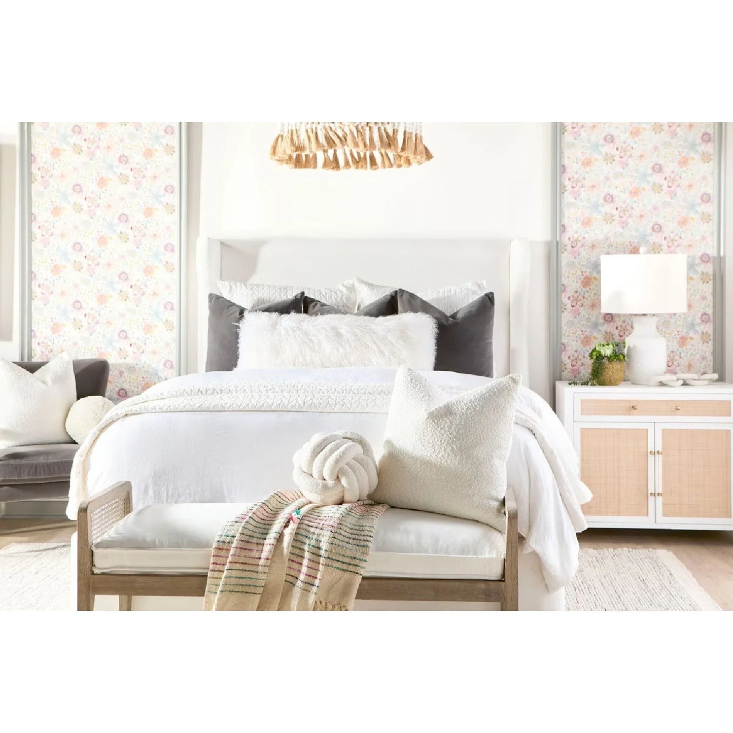 Luxury Upholstered Modern Wingback Bed European Style for Villa