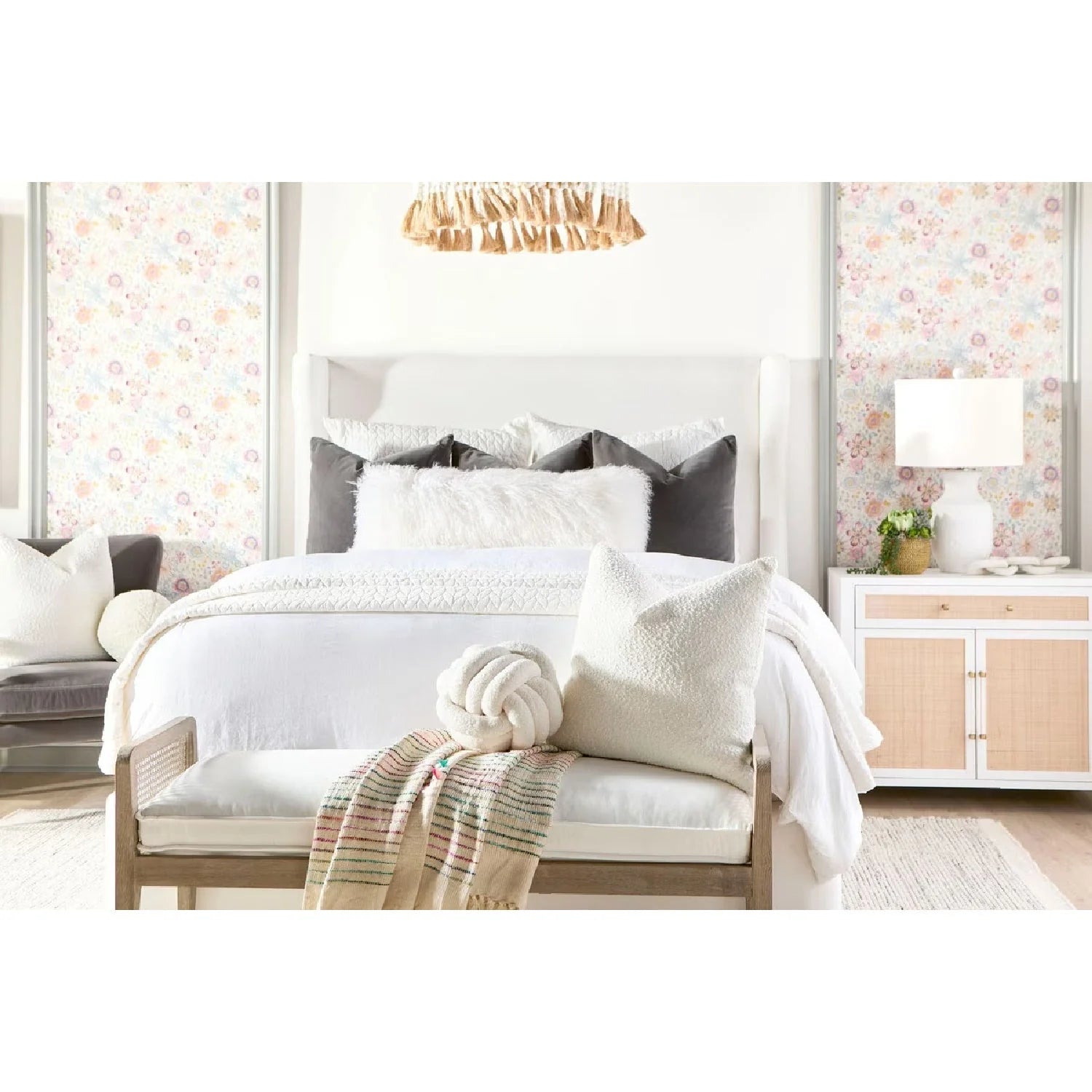 Luxury Upholstered Modern Wingback Bed European Style for Villa