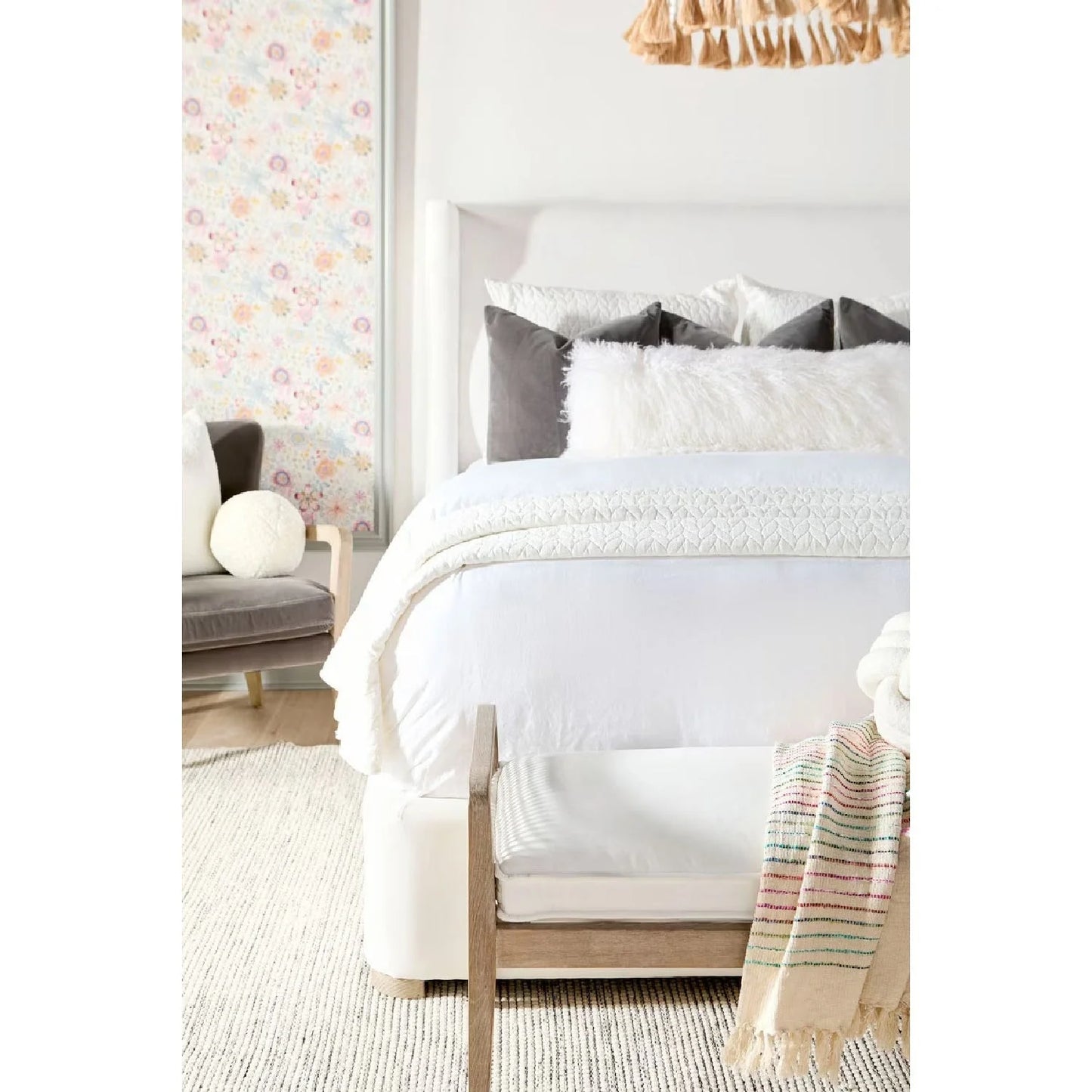 Luxury Upholstered Modern Wingback Bed European Style for Villa