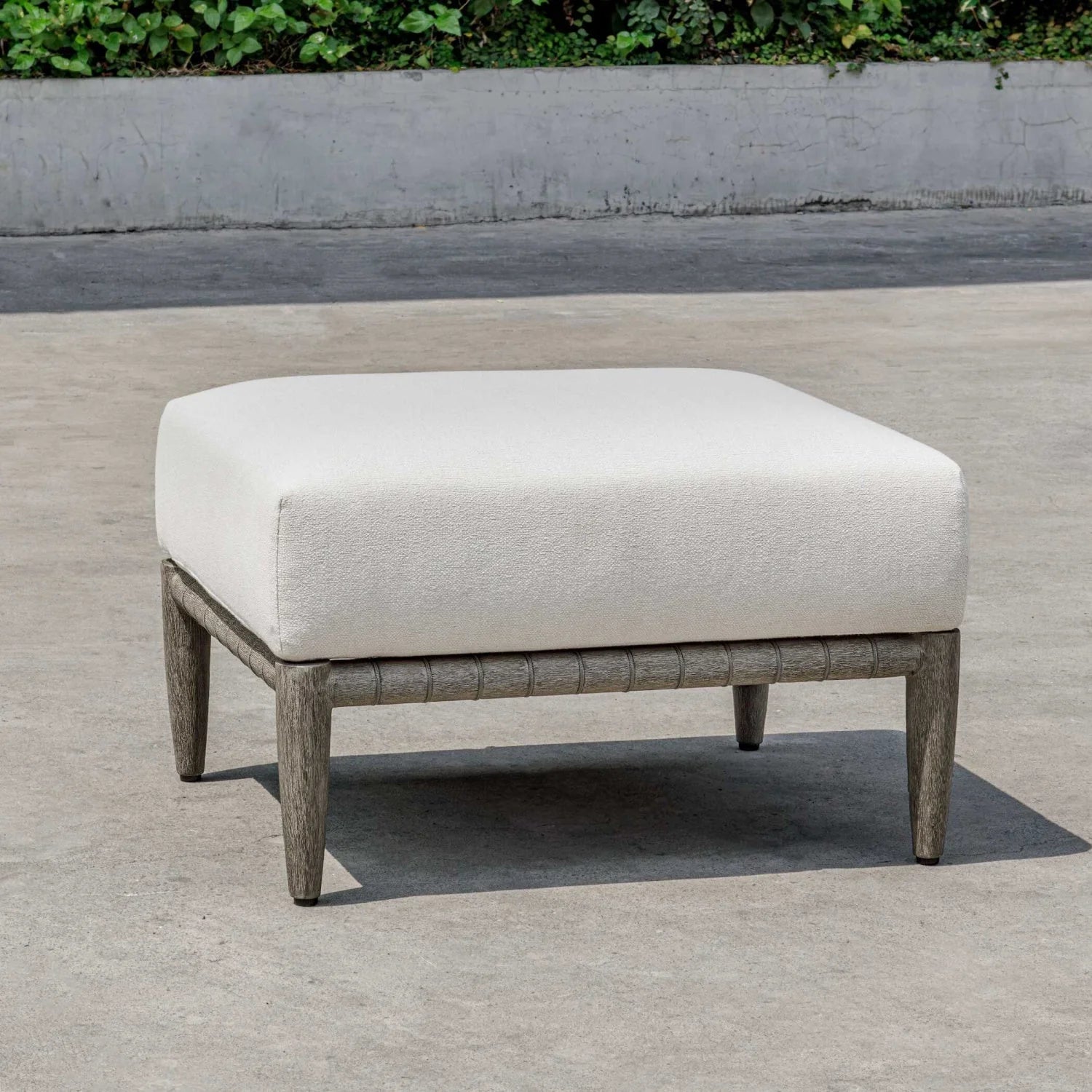 Luxury Upholstered Modern Wood Outdoor Ottoman European Style for Villa