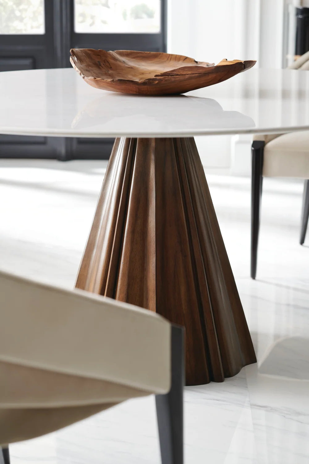 Luxury Velvet Accent Chair European Style for Villa