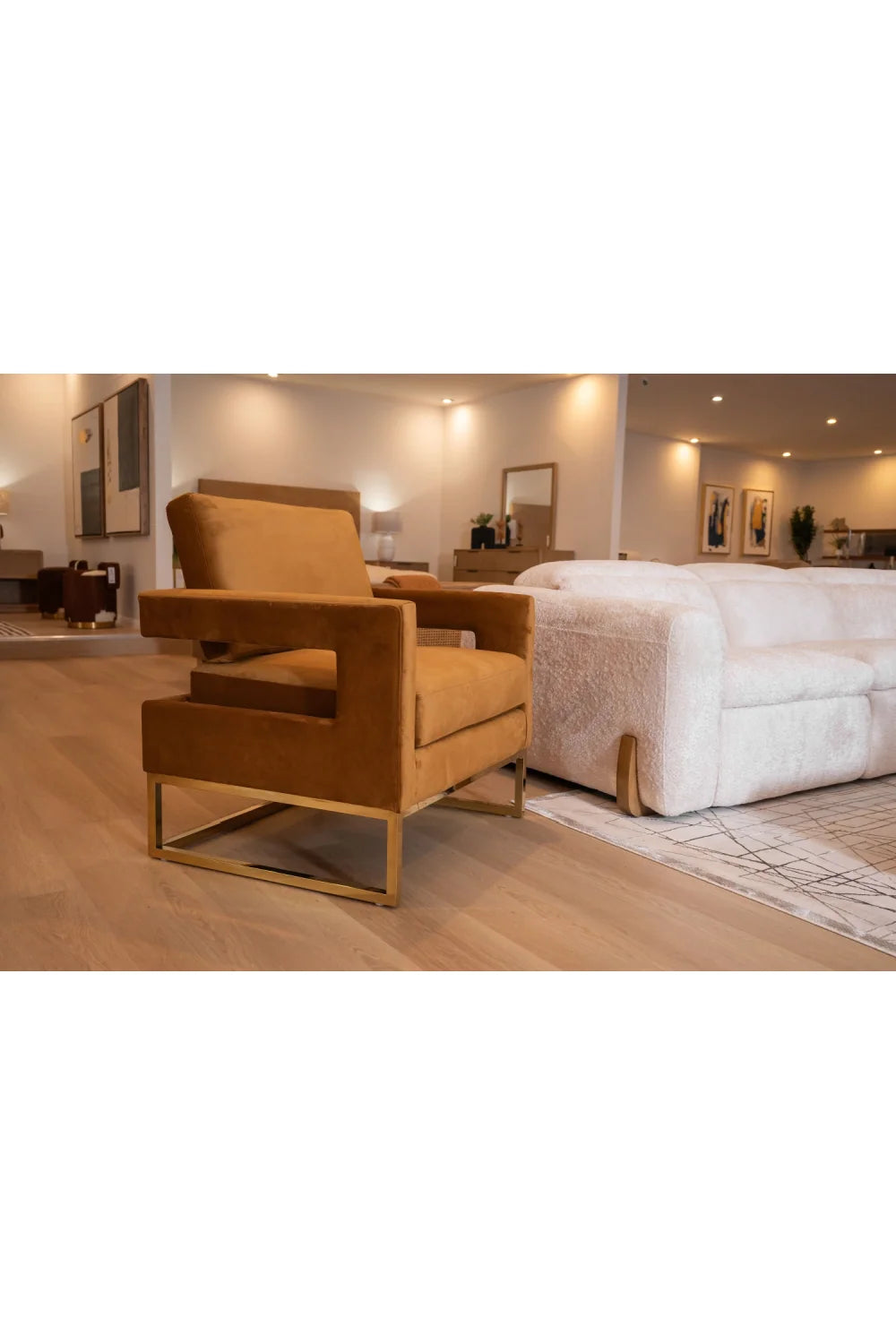 Luxury Velvet Accent Chair Modern Italian Style for Villa