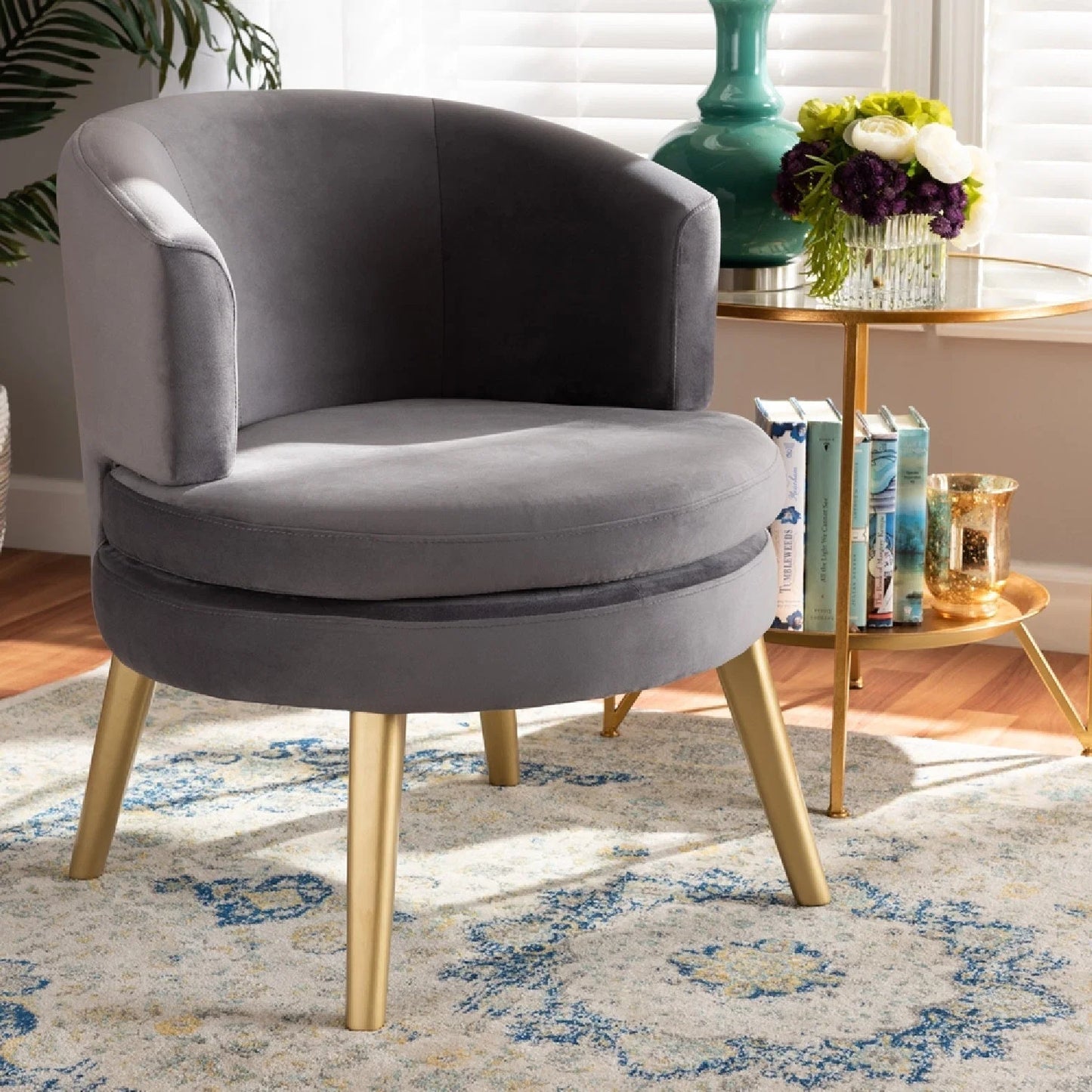Luxury Velvet Accent Chair Modern Italian Style for Villa