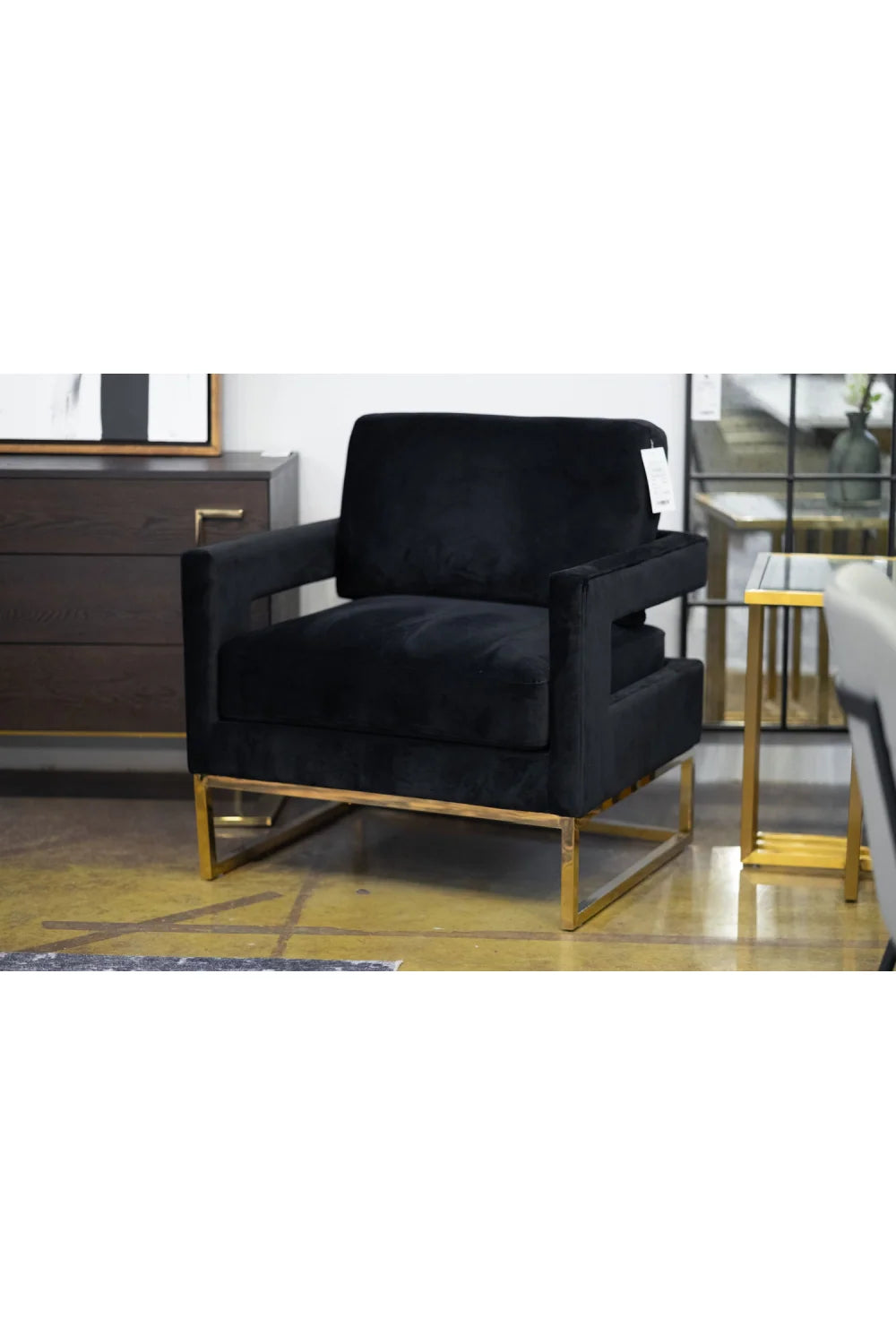 Luxury Velvet Accent Chair Modern Italian Style for Villa