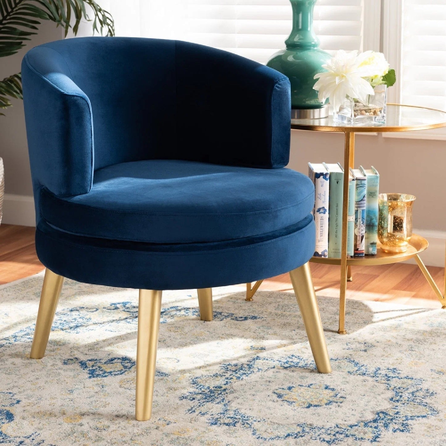 Luxury Velvet Accent Chair Modern Italian Style for Villa