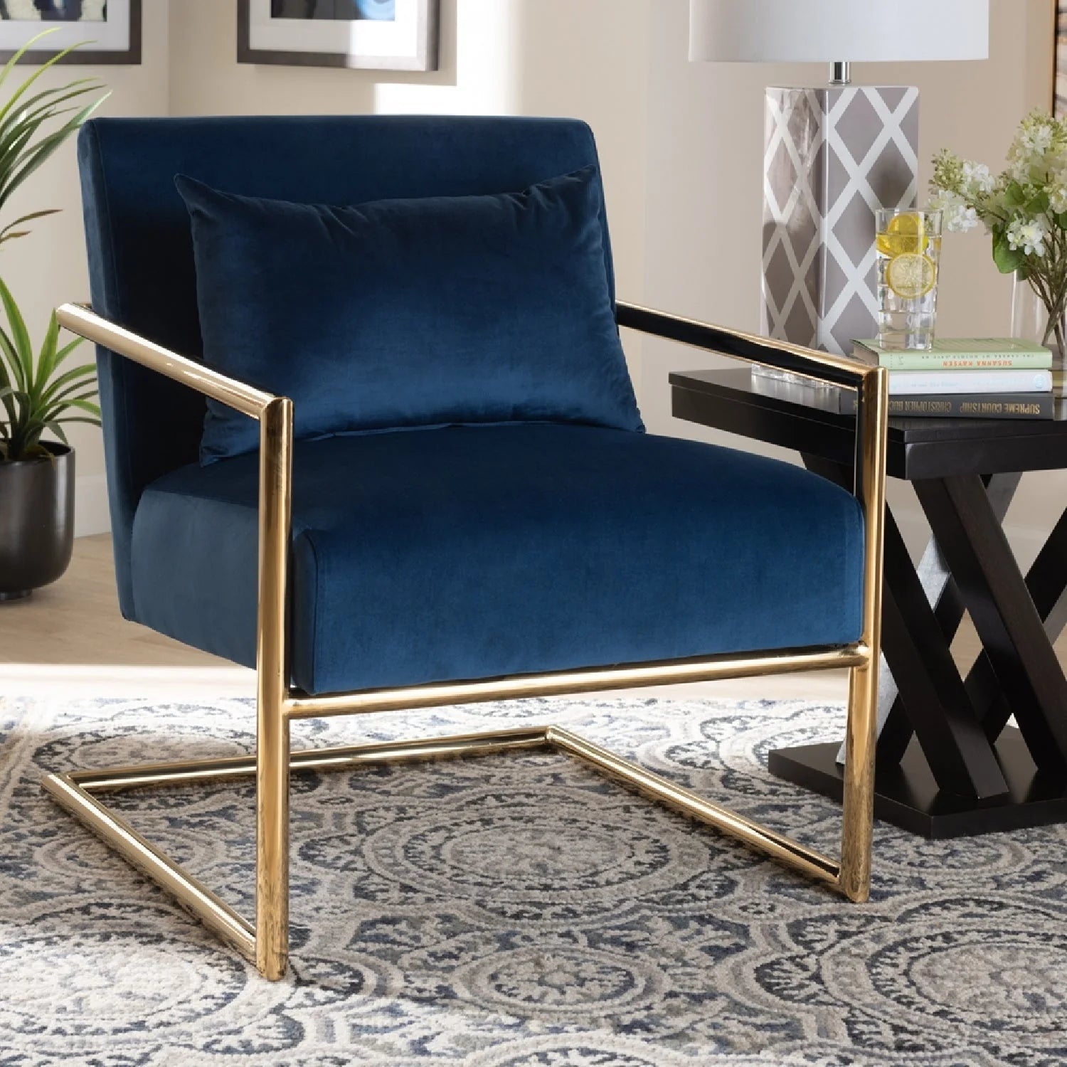Luxury Velvet Cantilevered Lounge Chair Modern Italian Style for Villa