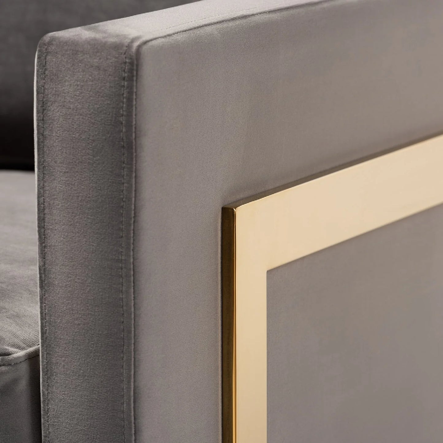 Luxury Velvet Matteo Accent Chair Modern Italian Style for Villa