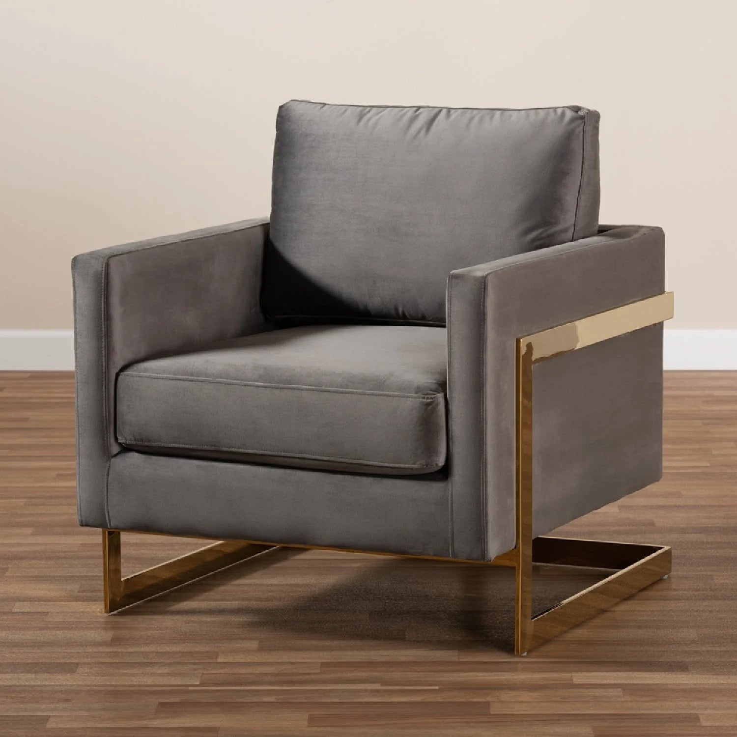 Luxury Velvet Matteo Accent Chair Modern Italian Style for Villa