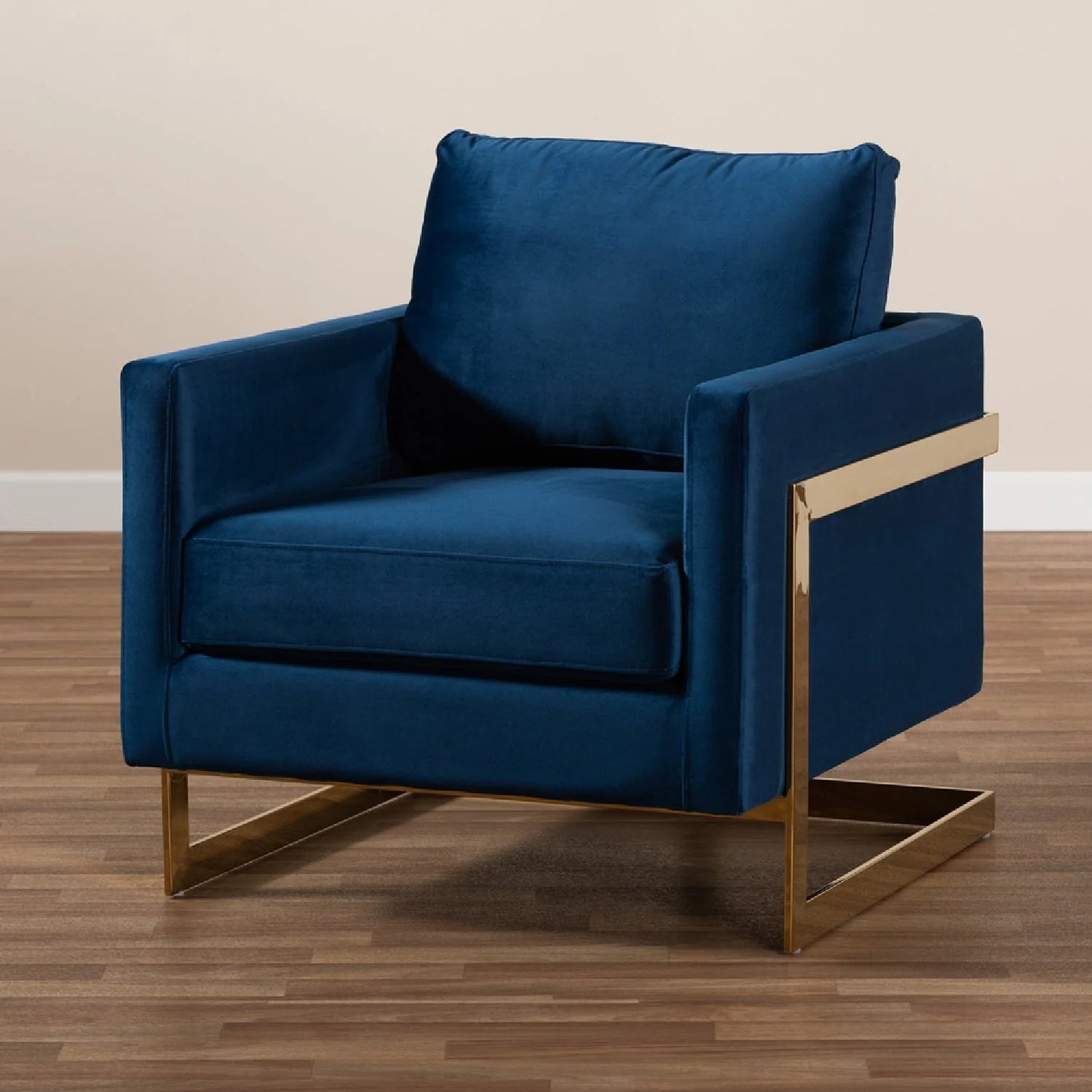 Luxury Velvet Matteo Accent Chair Modern Italian Style for Villa