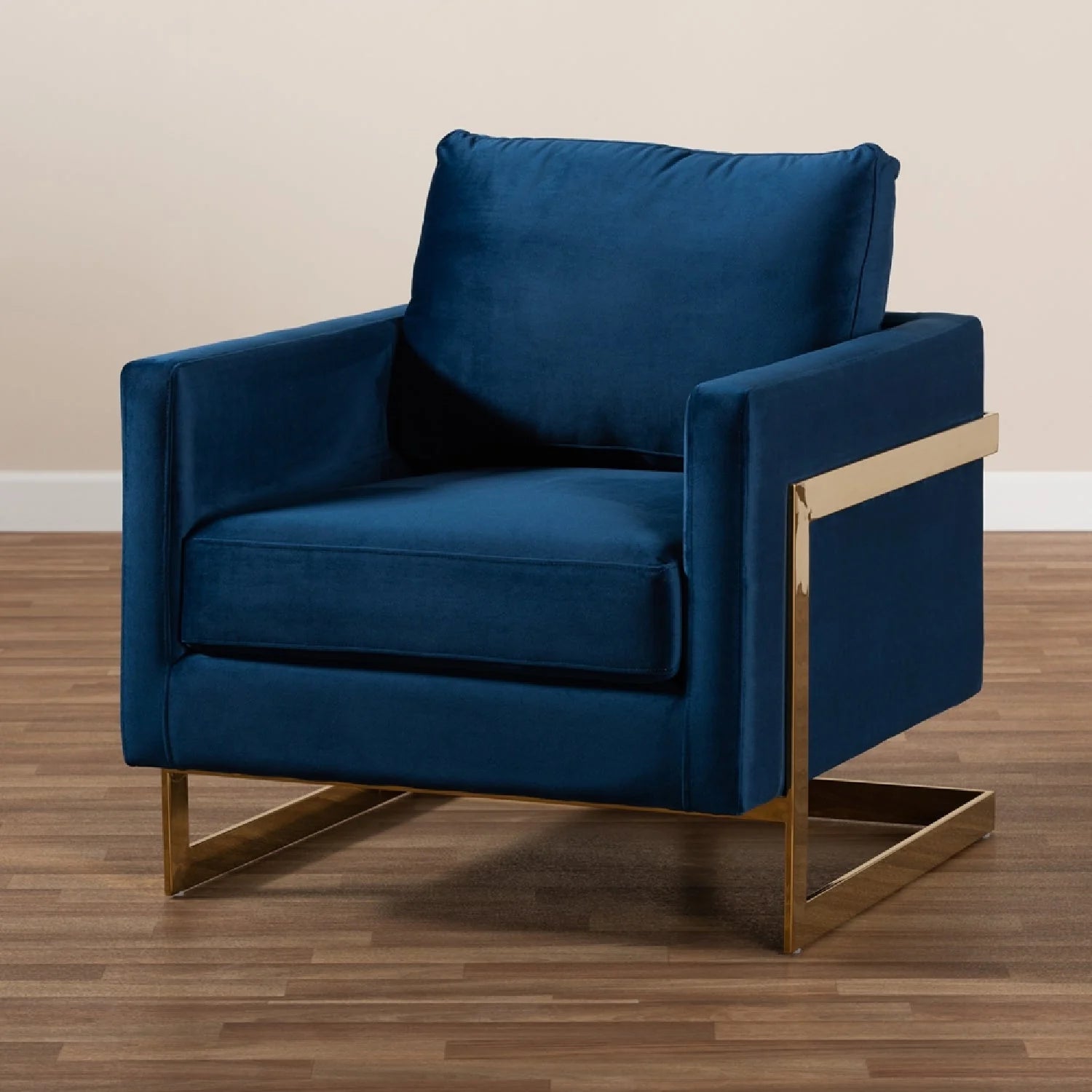 Luxury Velvet Matteo Accent Chair Modern Italian Style for Villa