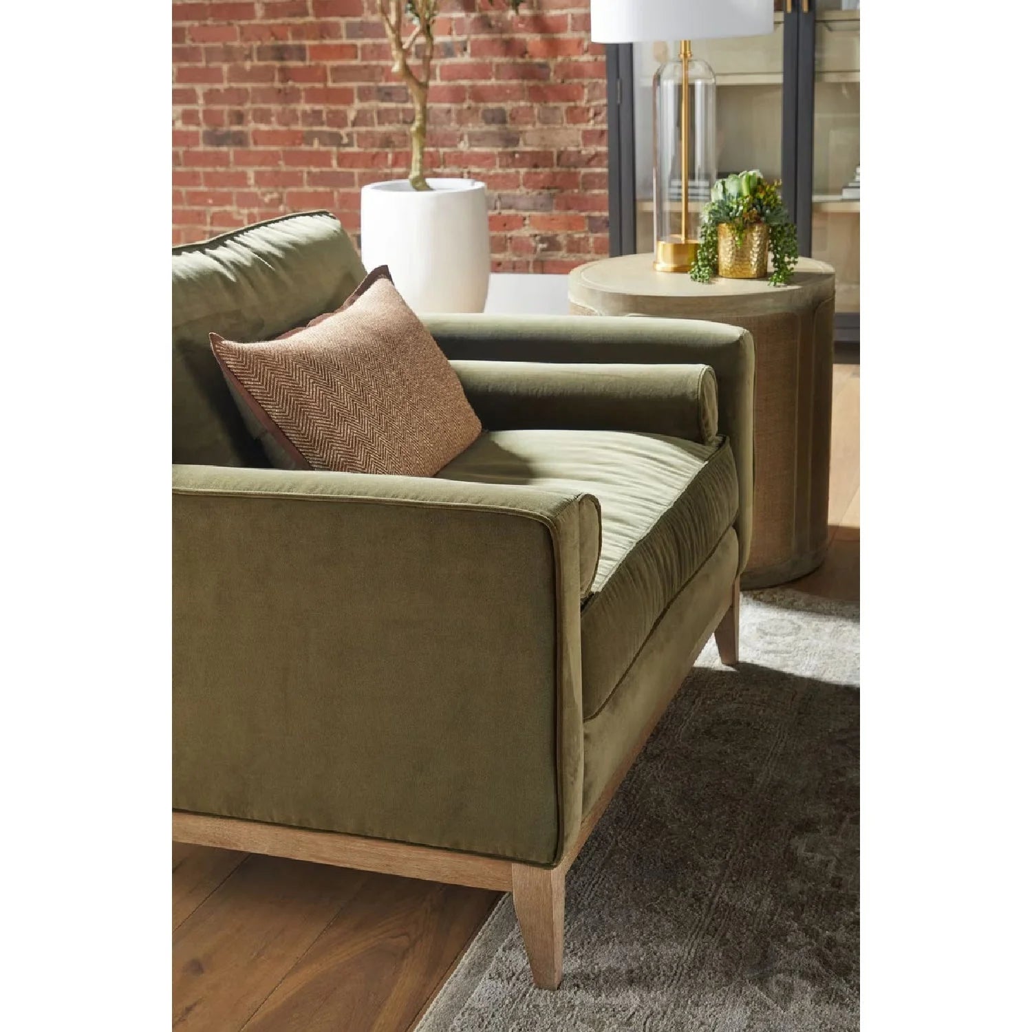 Luxury Velvet Modern Loveseat European Style for Villa