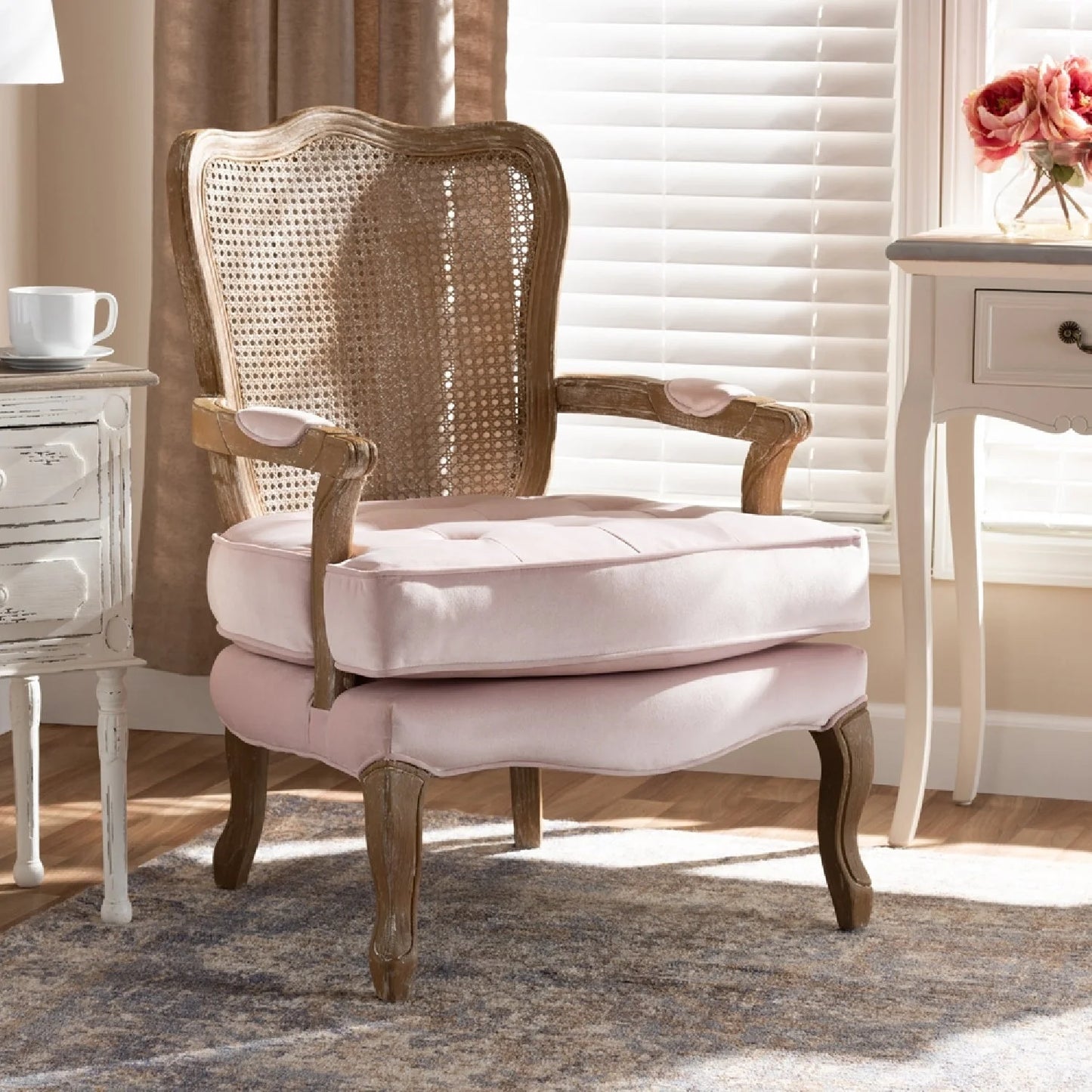 Luxury Velvet Oak Accent Chair European Style for Villa