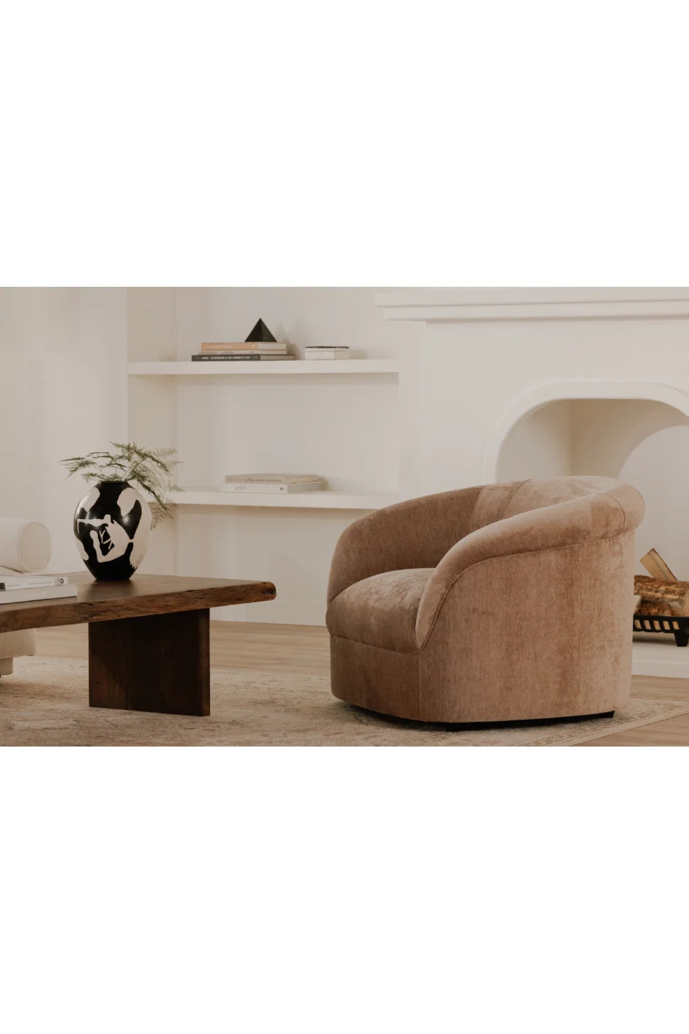 Luxury Velvet Rolled Arm Lounge Chair Modern Italian Style for Villa