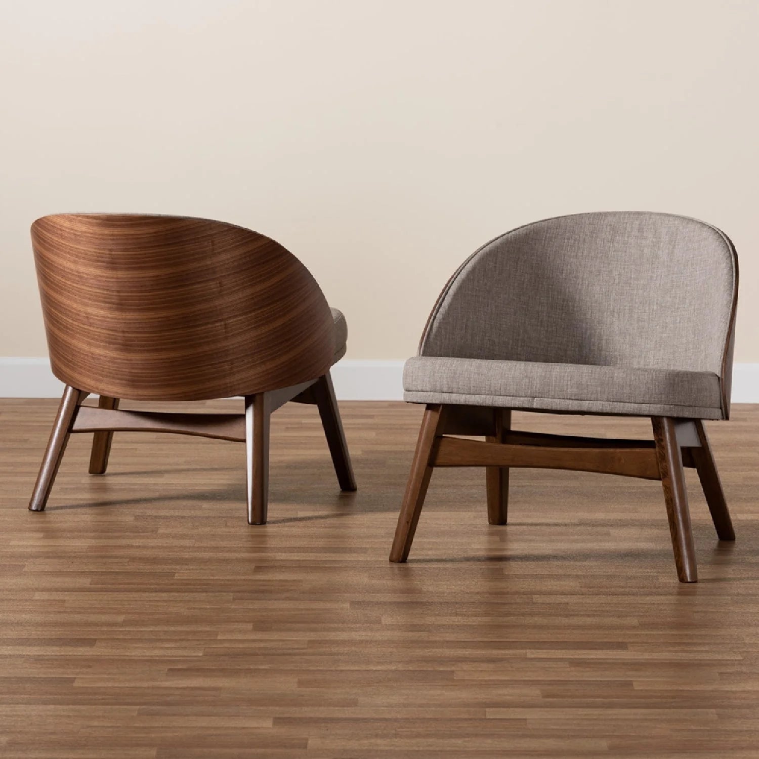 Luxury Walnut Framed Curved Lounge Chair Modern Italian Style for Villa