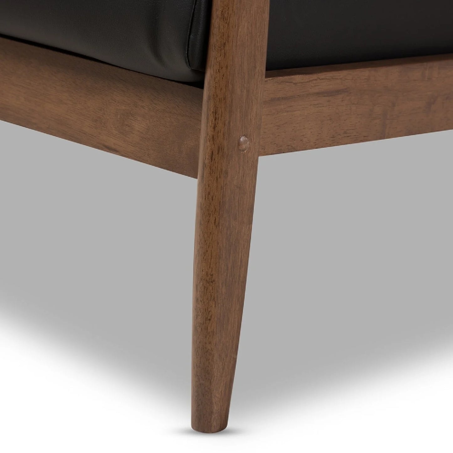 Luxury Walnut Framed Lounge Chair European Style for Villa