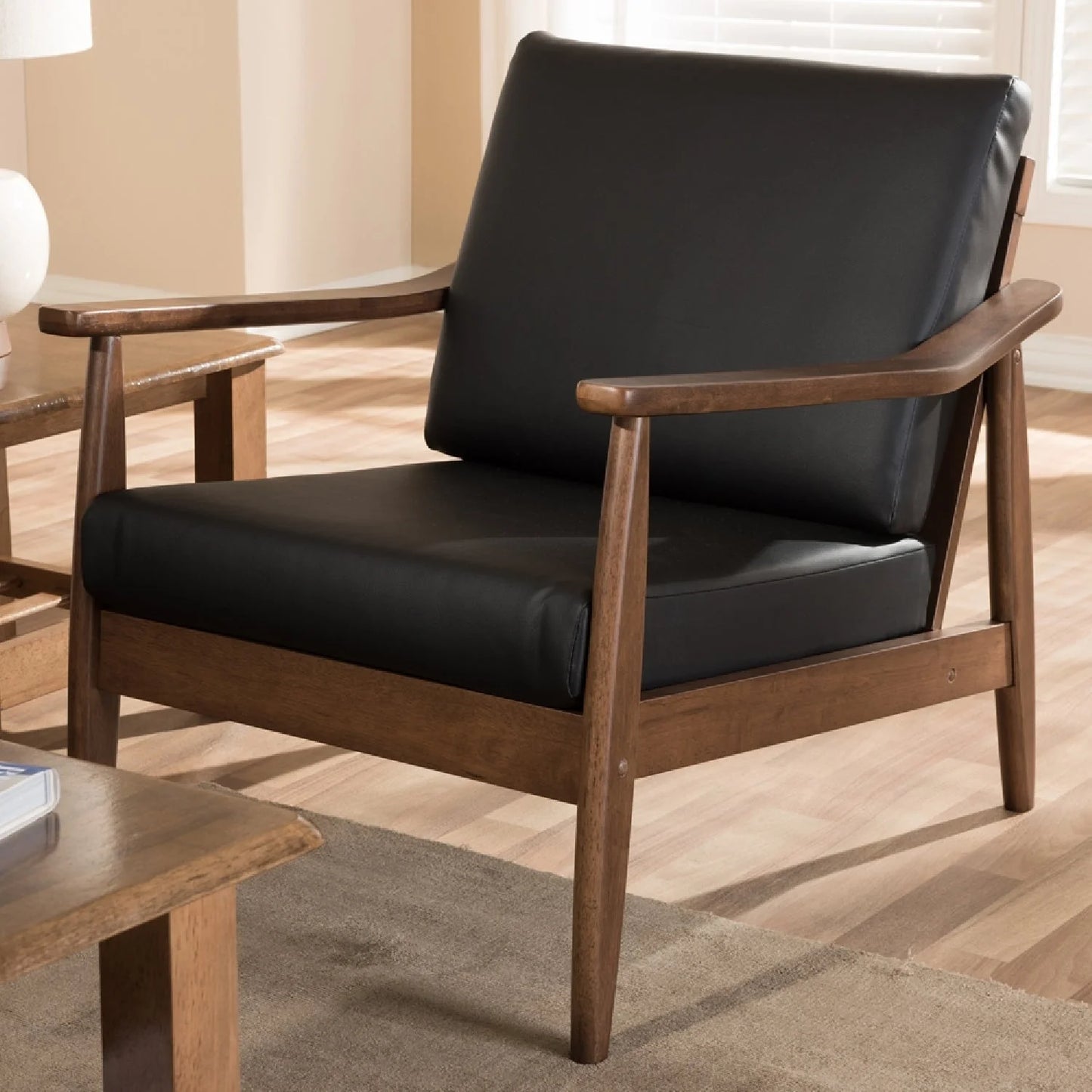 Luxury Walnut Framed Lounge Chair European Style for Villa