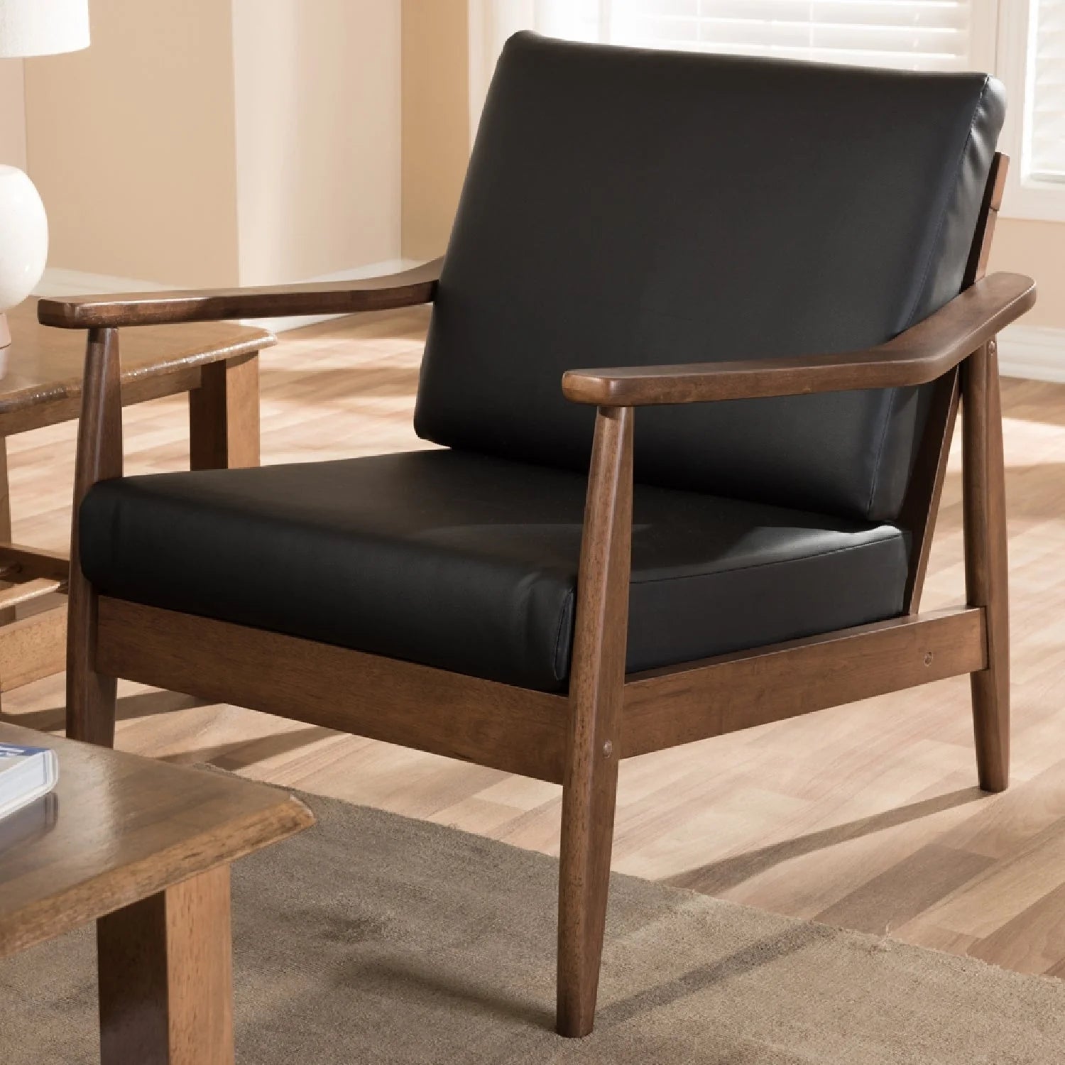 Luxury Walnut Framed Lounge Chair European Style for Villa
