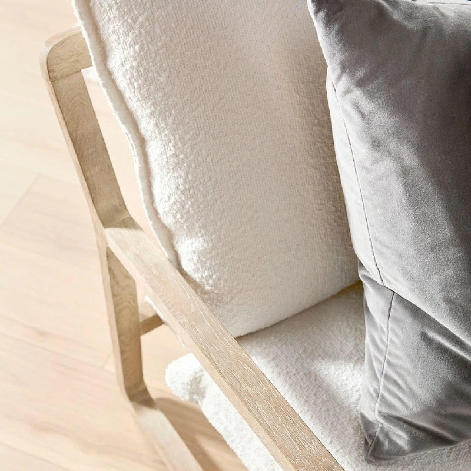 Luxury White Boucle Cushioned Club Chair Modern Italian Style for Villa