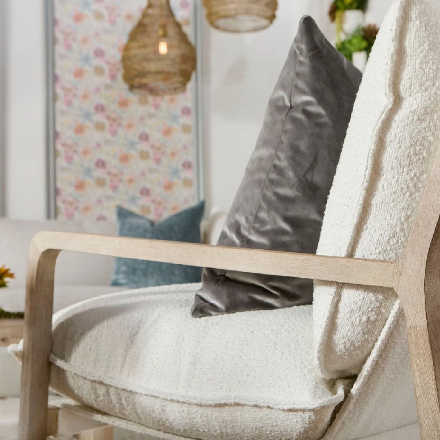 Luxury White Boucle Cushioned Club Chair Modern Italian Style for Villa