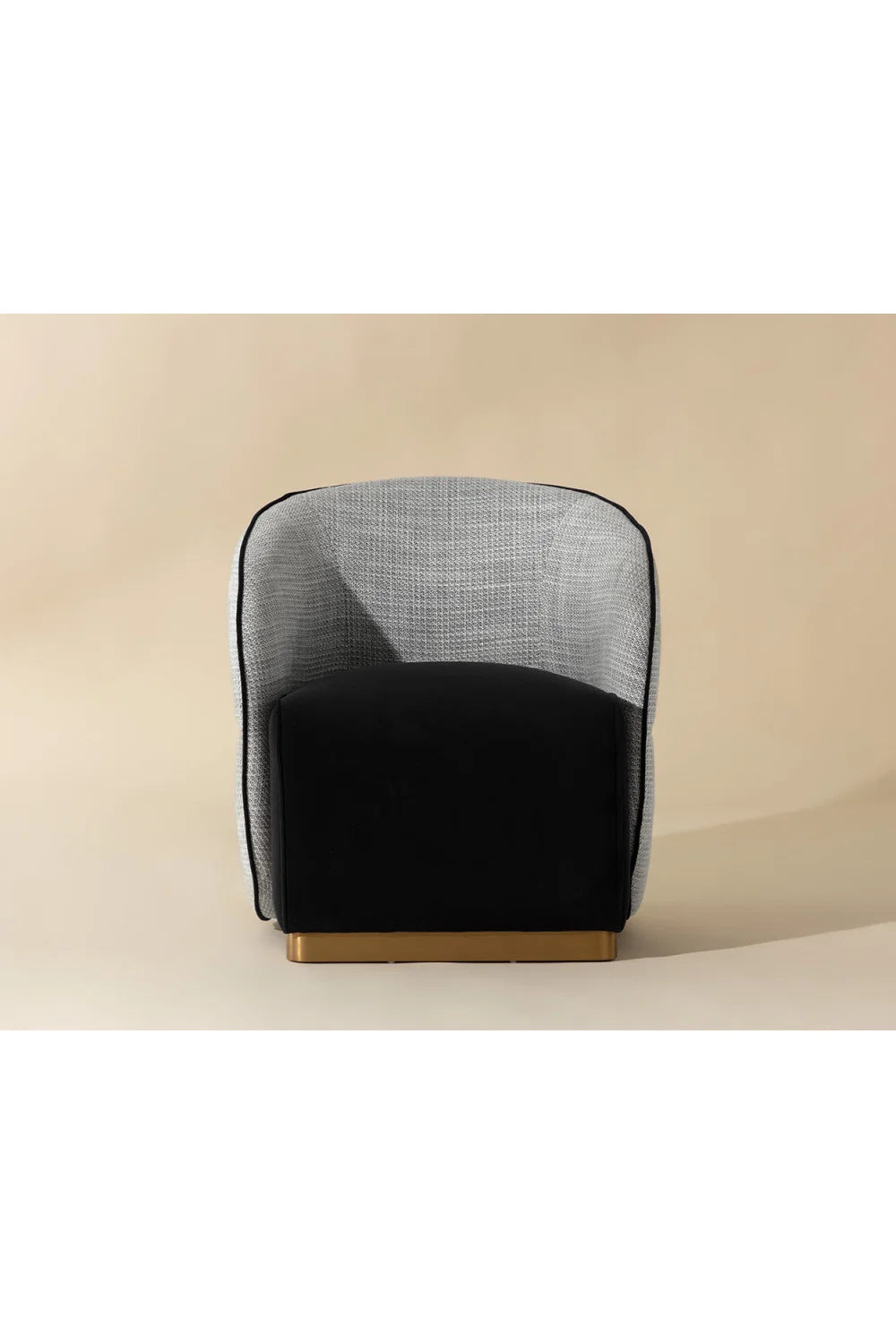 Luxury White Curved Lounge Chair Modern Italian Style for Villa