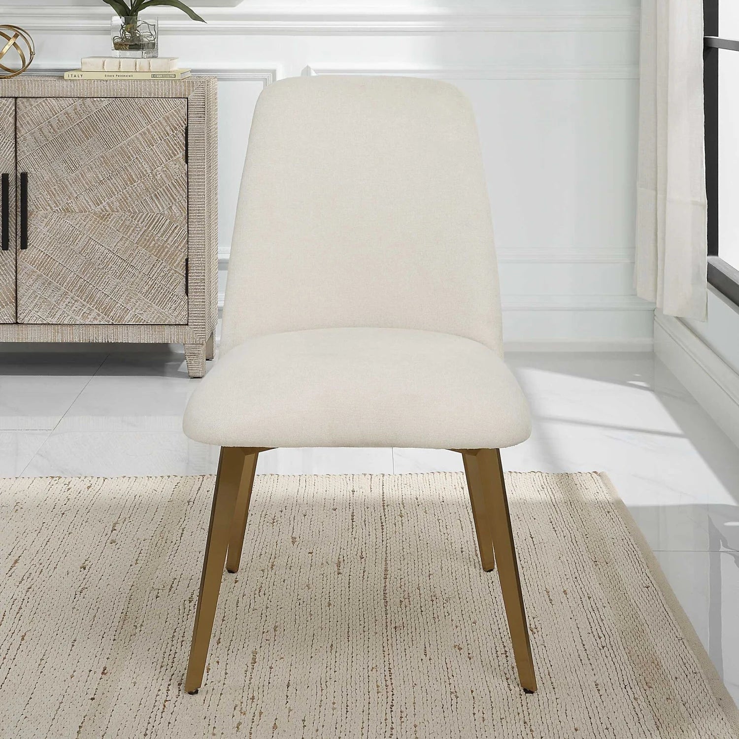 Luxury White Fabric Minimalist Dining Chair European Style for Villa