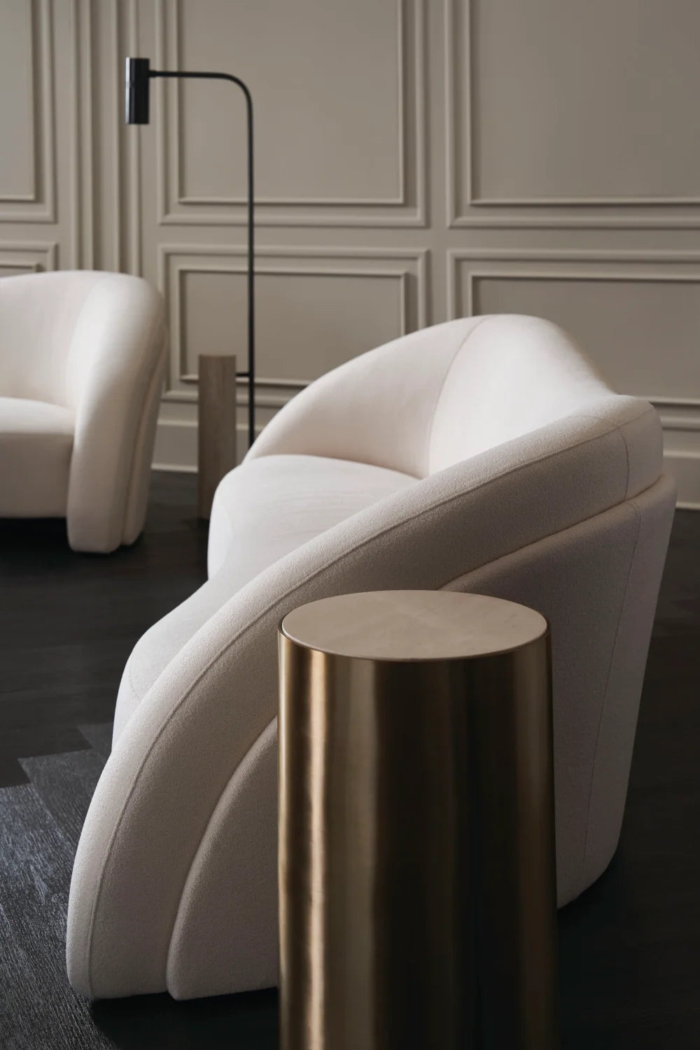Luxury White Free-Form Curved Sofa Modern Italian Style for Villa