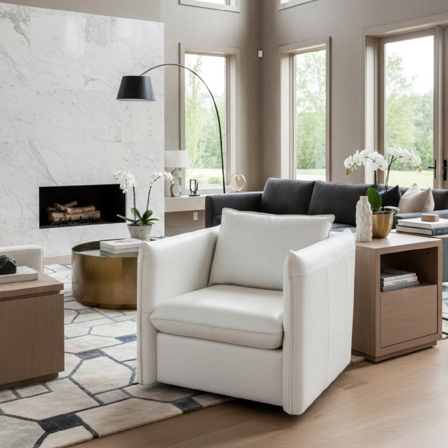 Luxury White Leather Swivel Lounge Chair Modern Italian Style for Villa