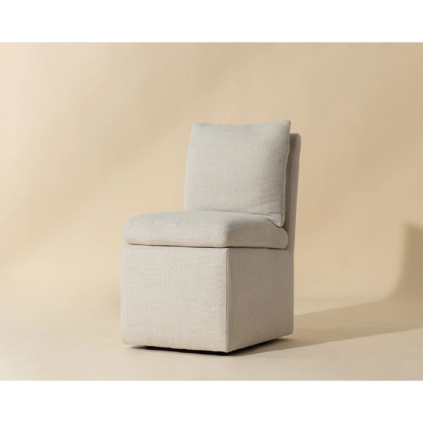 Luxury White Linen Wheeled Dining Chair European Style for Villa