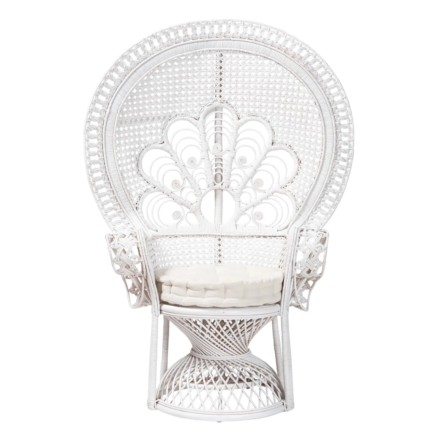Luxury White Rattan Peacock Lounge Chair Modern Italian Style for Villa