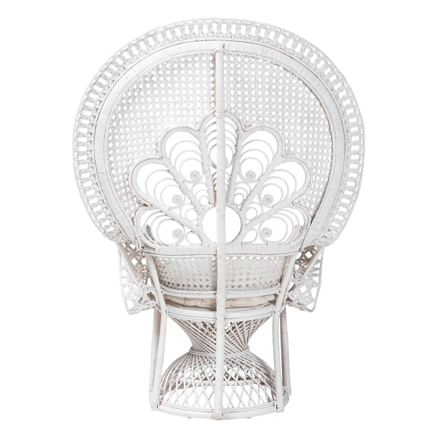 Luxury White Rattan Peacock Lounge Chair Modern Italian Style for Villa