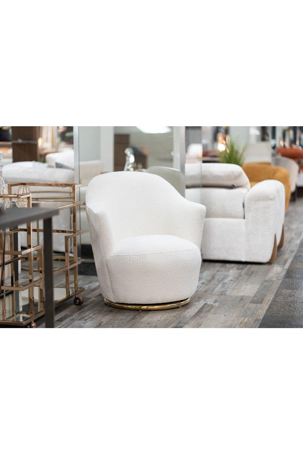 Luxury White Sherpa Swivel Accent Chair Modern Italian Style for Villa