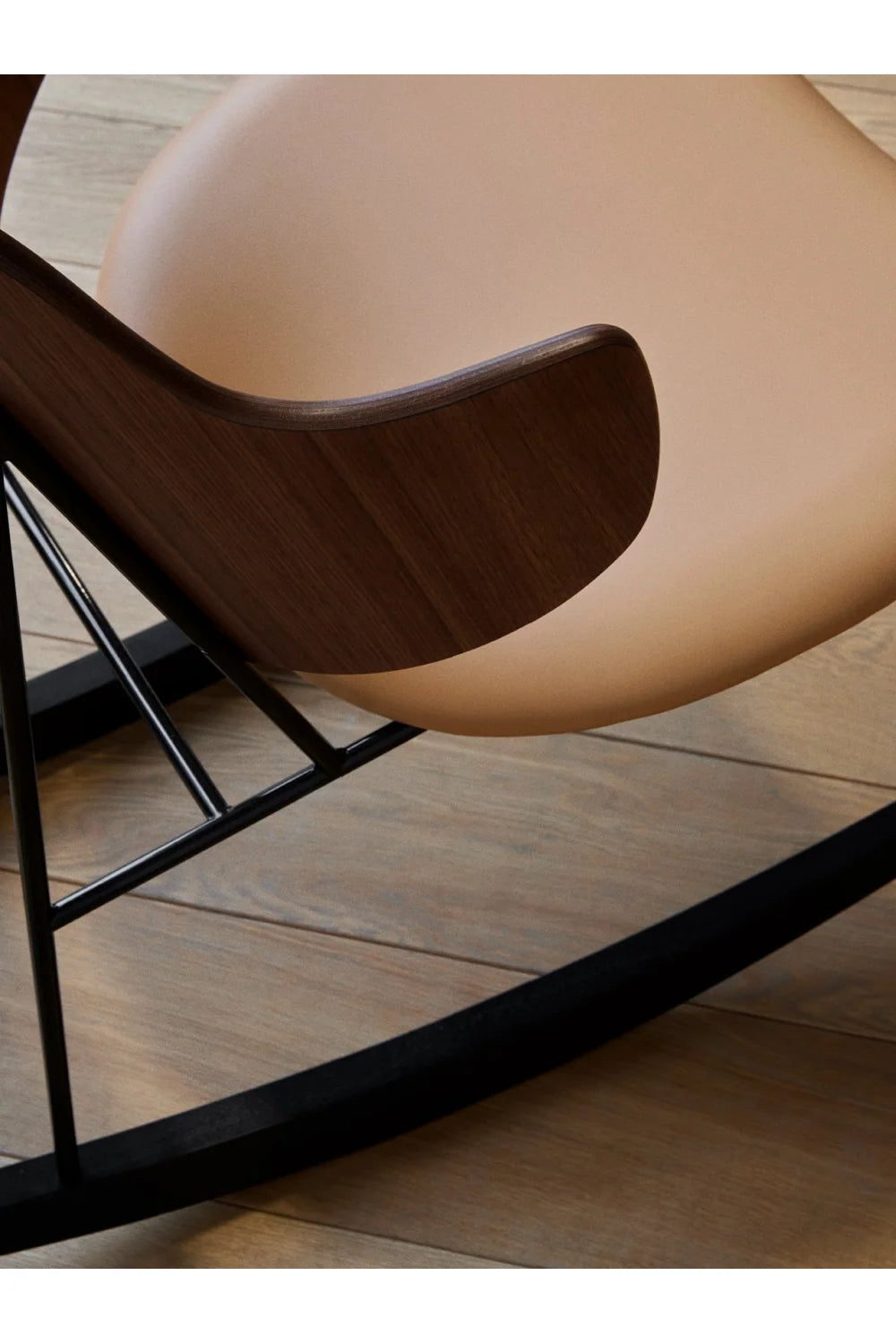 Luxury Wood Back Rocking Chair Modern Italian Style for Villa