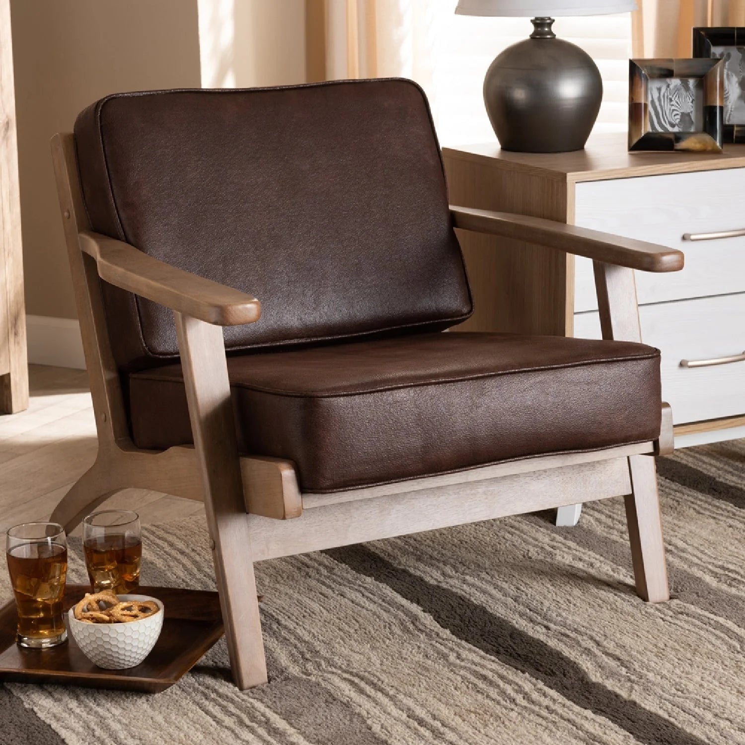 Luxury Wood Framed Lounge Chair Modern Italian Style for Villa