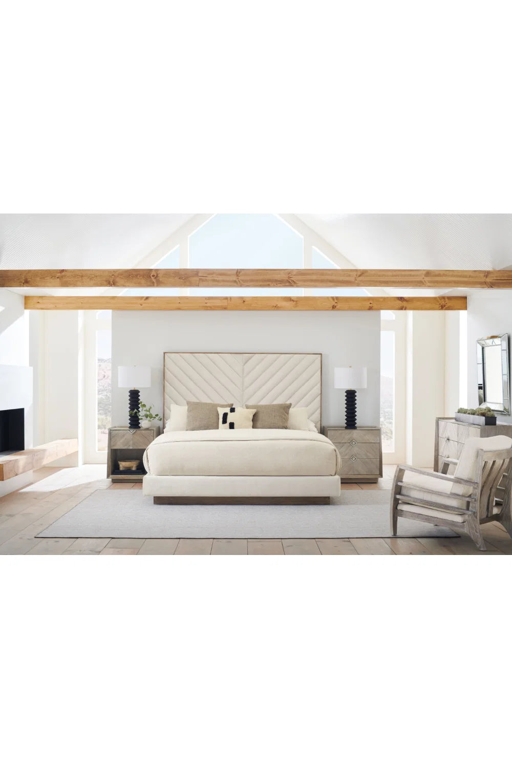 Luxury Wooden Cushioned Lounge Chair Modern Italian Style for Villa