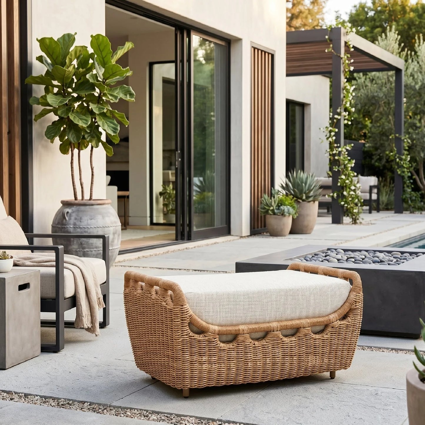 Luxury Woven Modern Outdoor Ottoman European Style for Villa