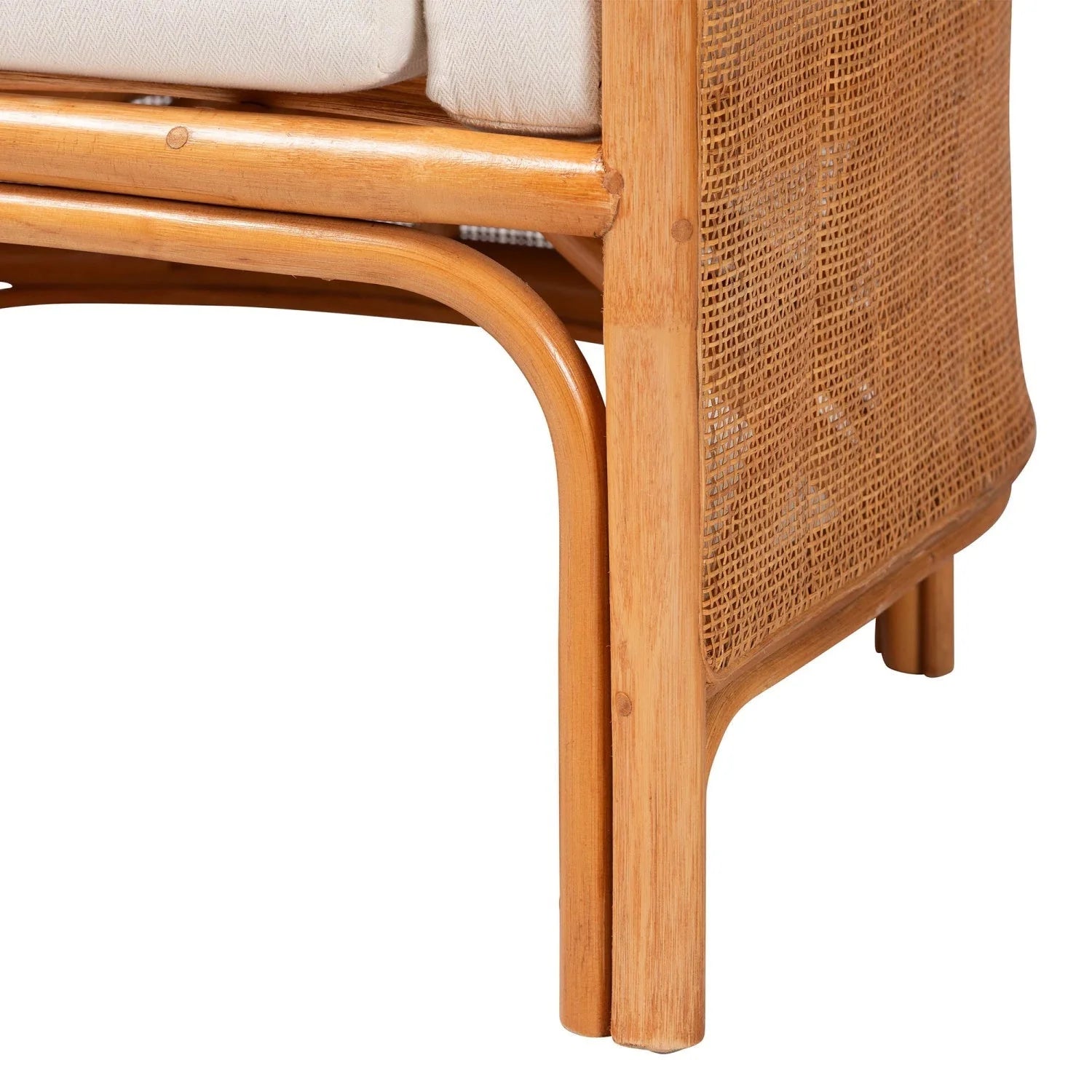 Luxury Woven Rattan Curved Lounge Chair Modern Italian Style for Villa
