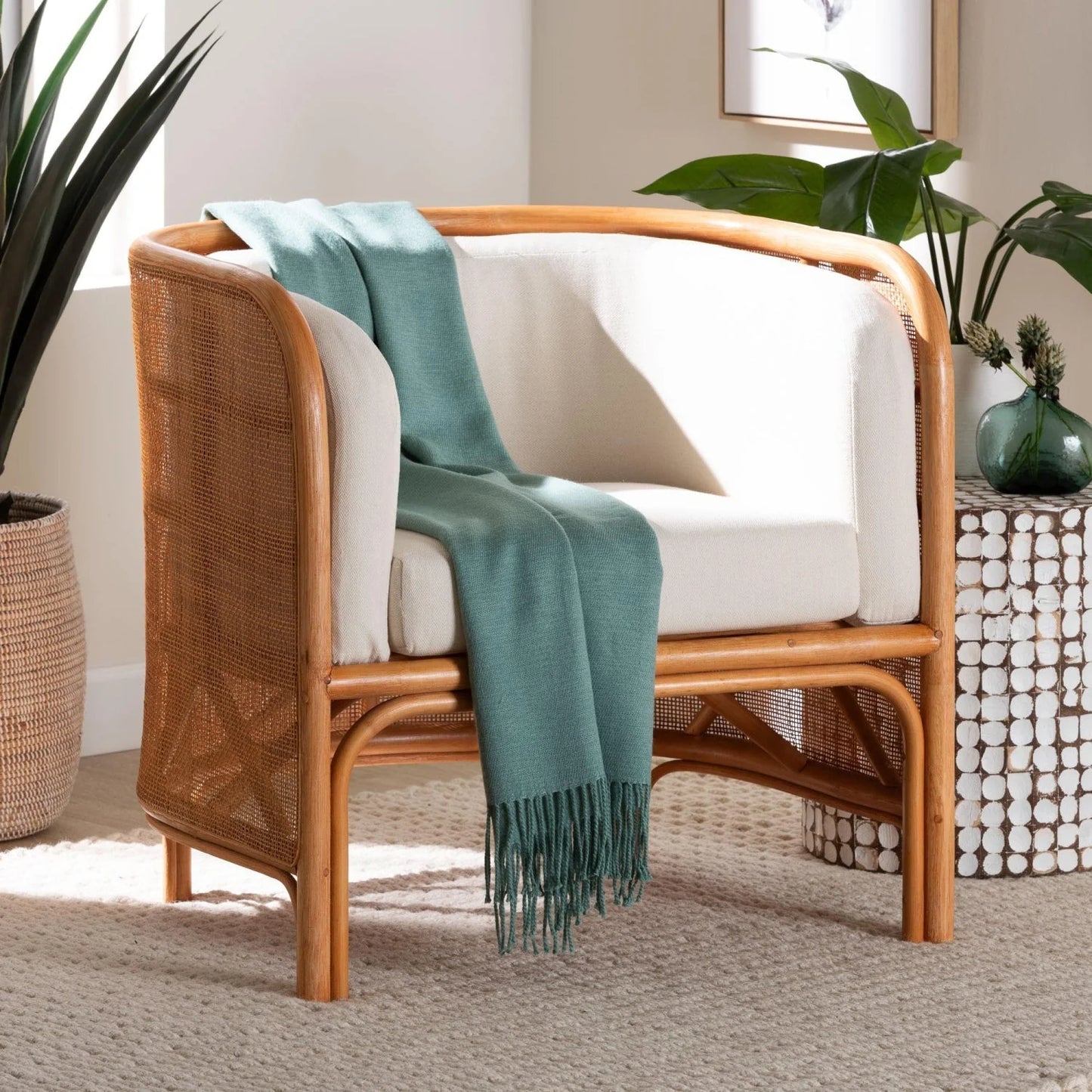 Luxury Woven Rattan Curved Lounge Chair Modern Italian Style for Villa