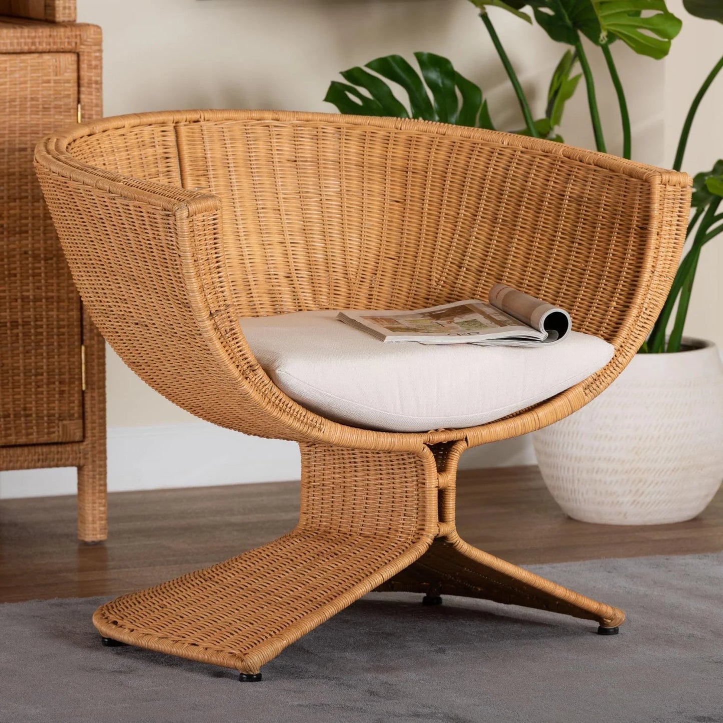 Luxury Woven Rattan Lounge Chair Modern Italian Style for Villa