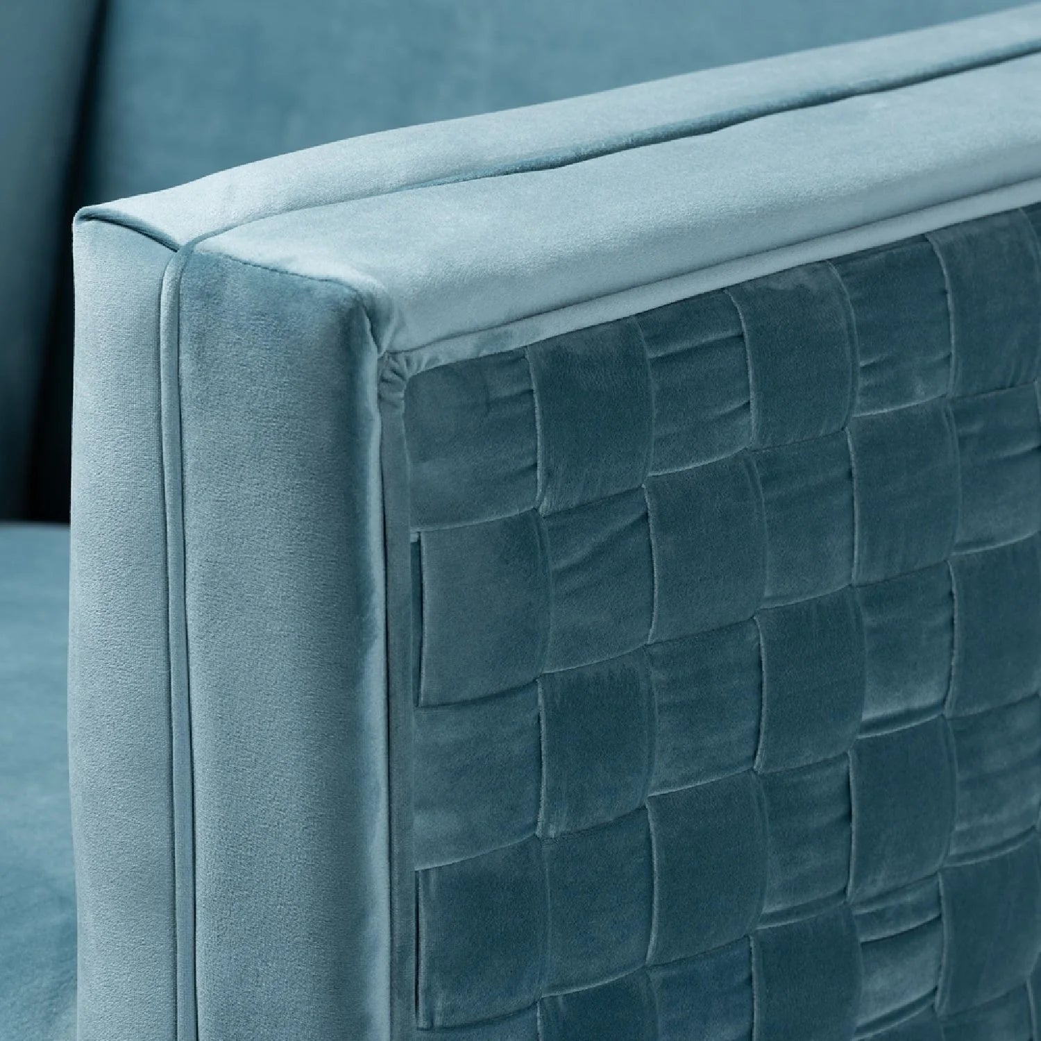 Luxury Woven Velvet Lounge Chair Modern Italian Style for Villa