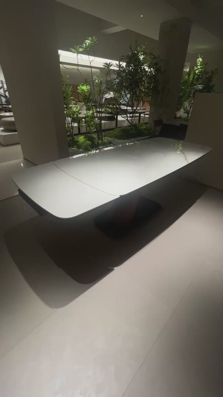 Luxury Sintered Stone Extendable Dining Table Modern Italian Style for Villa