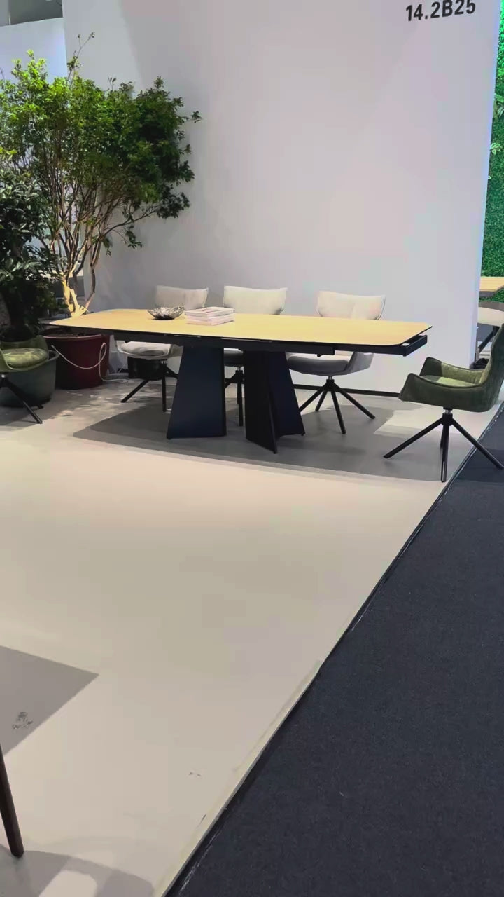 Luxury XT4126 Sintered Stone Extendable Dining Table Modern Italian Style for Villa