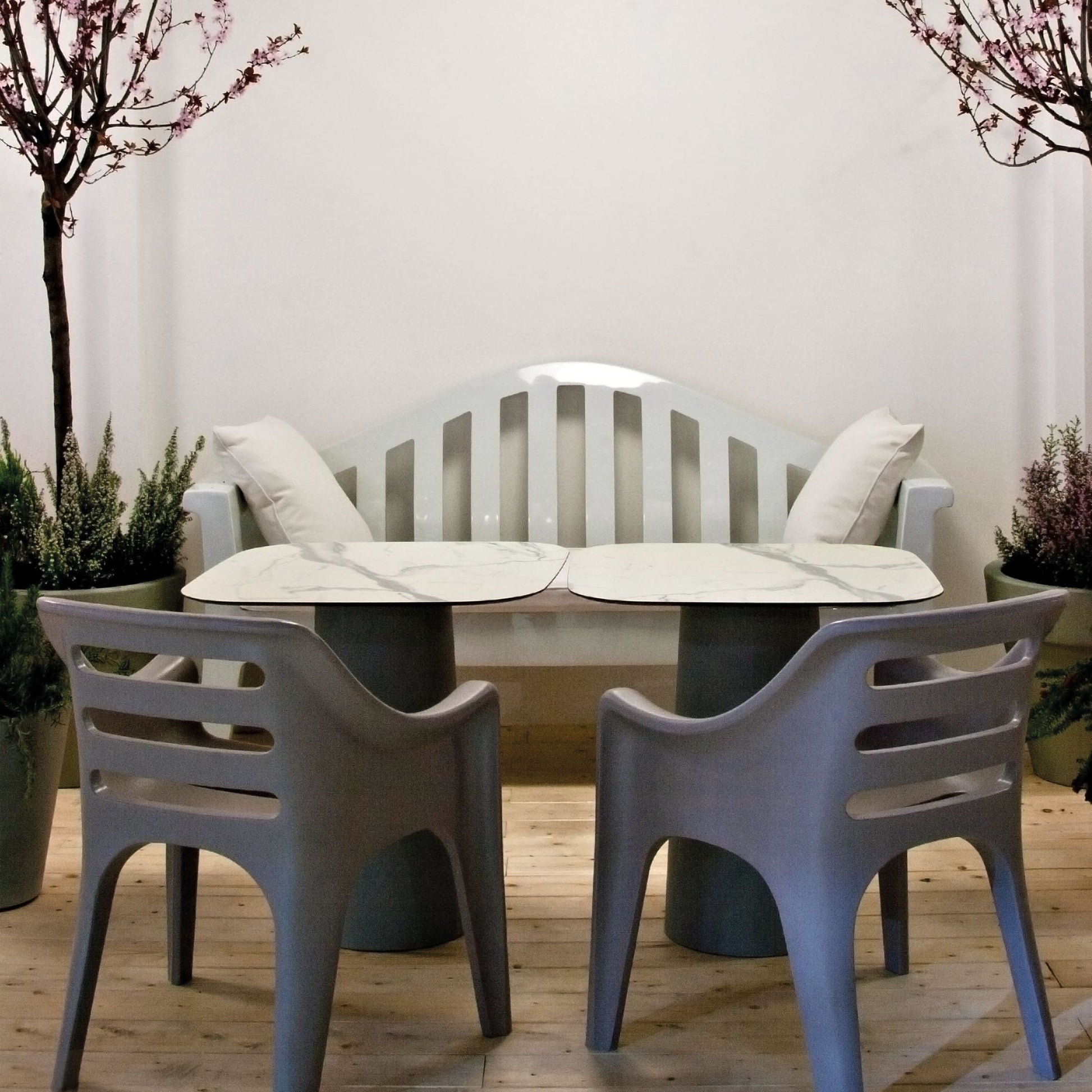 Russel Outdoor Chair by Vico Magistretti – Contemporary Polyethylene Piece