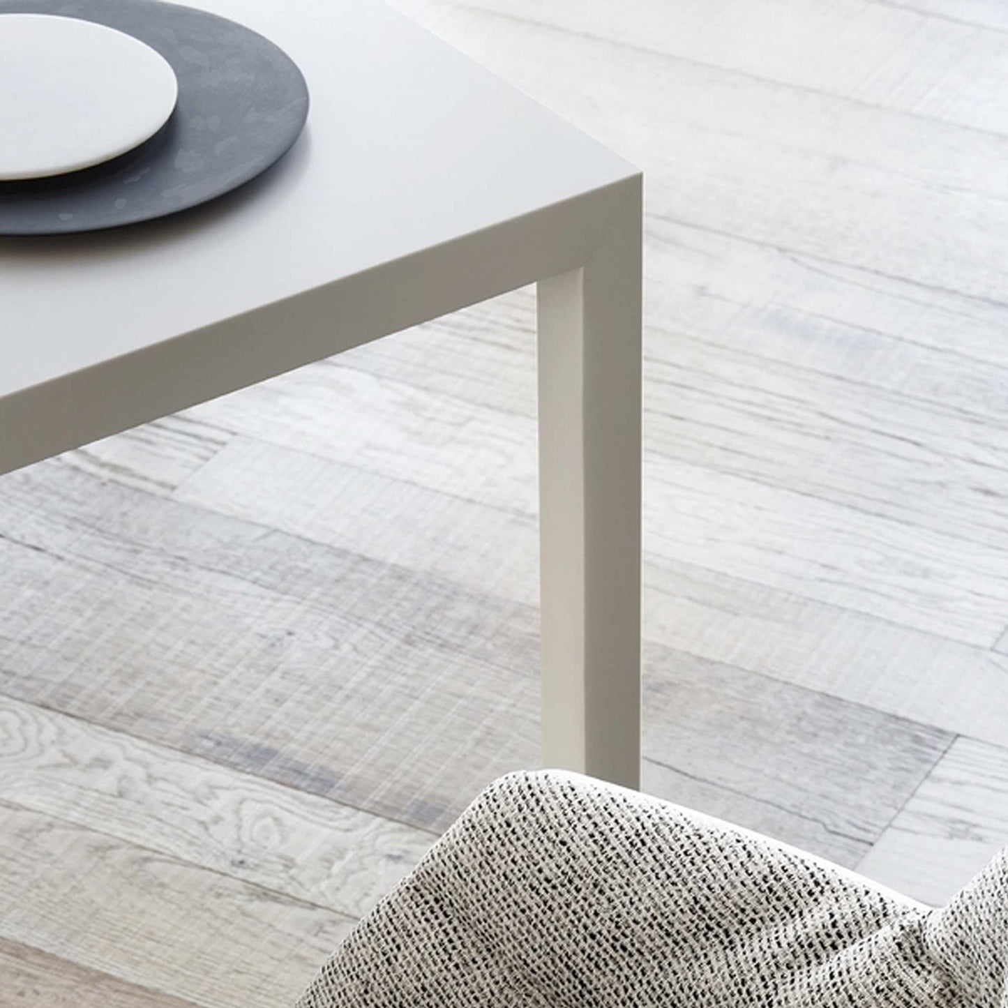 TENSE Italian Designer Dining Table – Minimalist Steel Frame with Solid Surface Top
