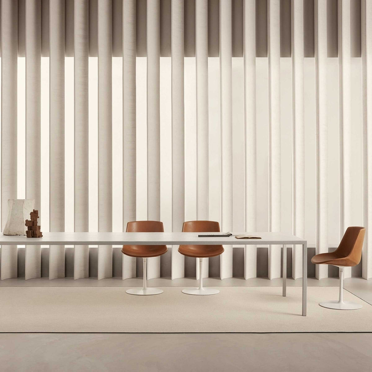 Luxury TENSE Dining Table Modern Italian Style for Villa
