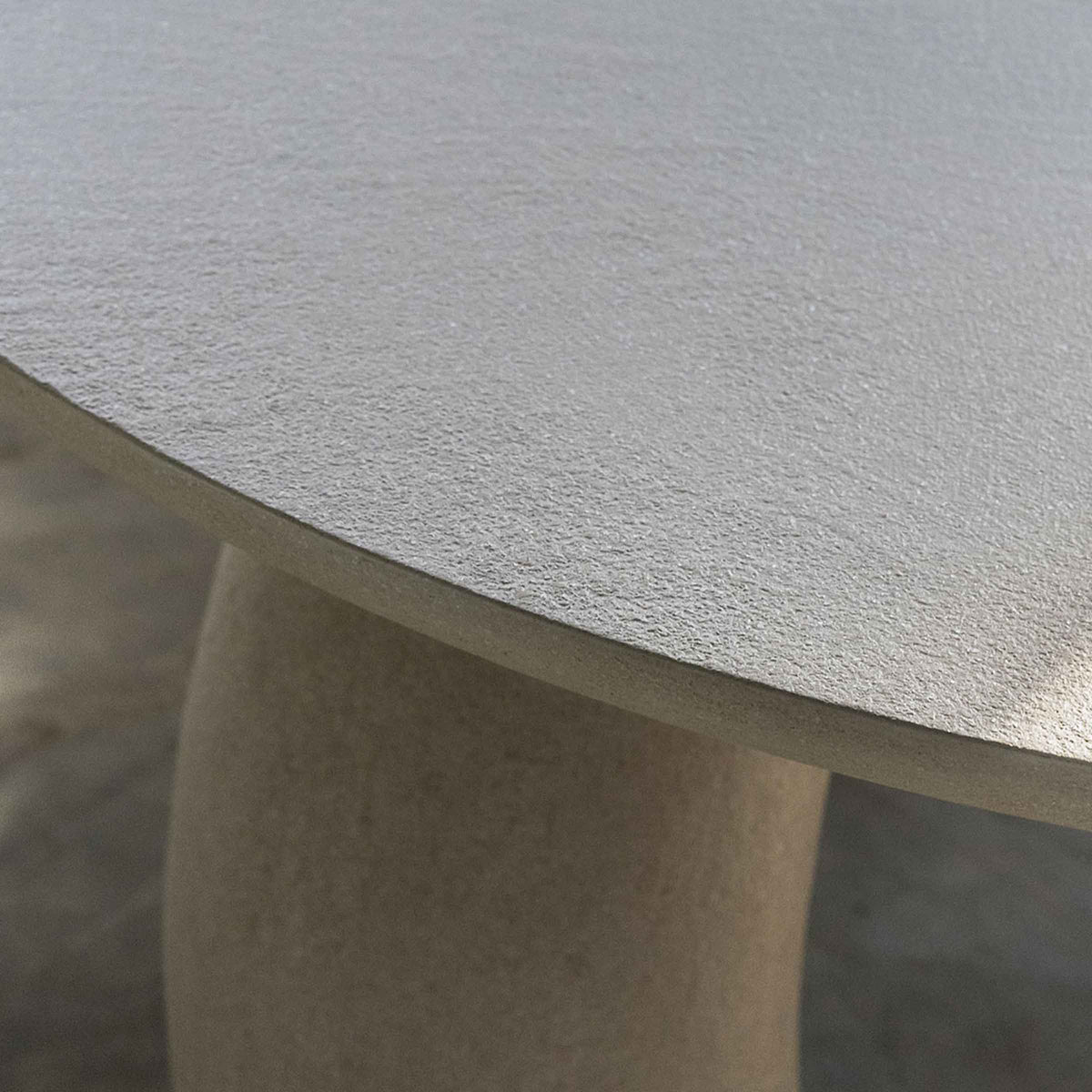 Luxury ELEPHANTE Round Dining Table Modern Italian Style for Villa