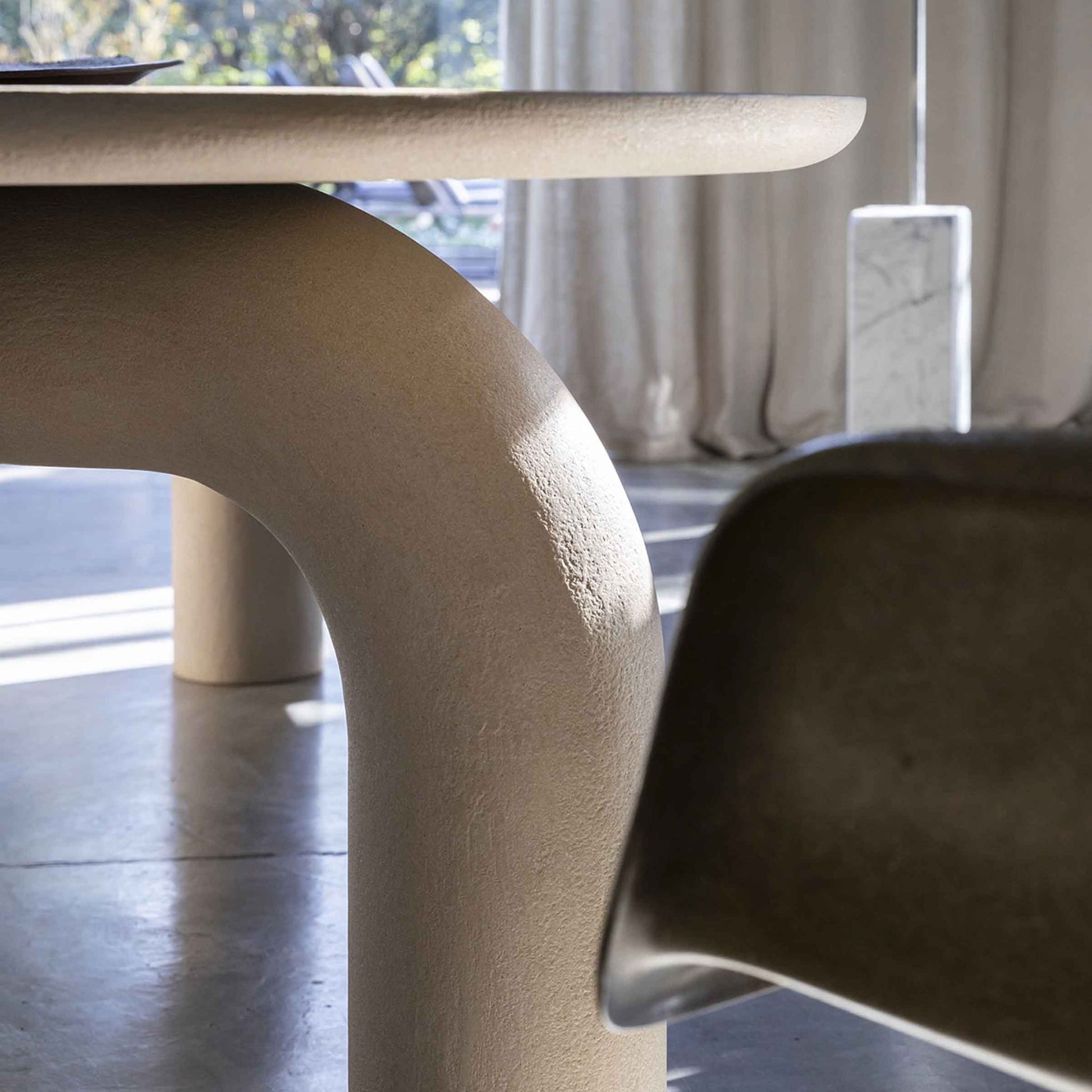 Elephante Round Dining Table – Italian Designer Statement Piece